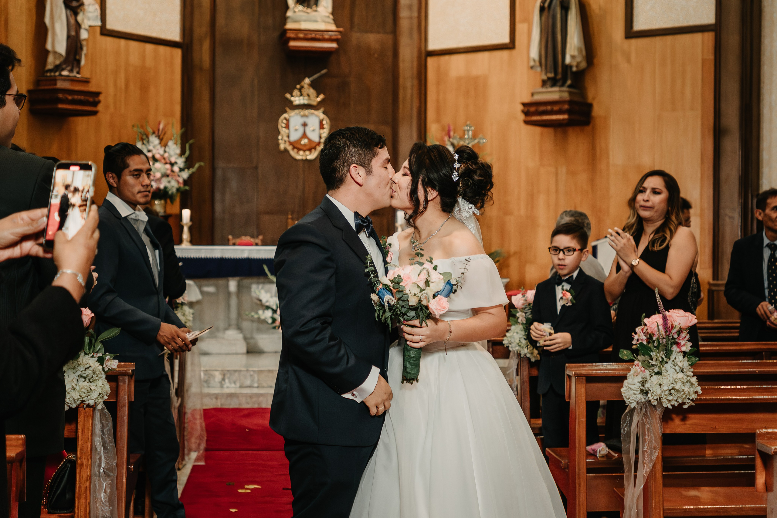 ALEJANDRA + RODRIGO BODA RELIGIOSA. Studio KVTA | Fotografía y Video de Bodas en Arequipa