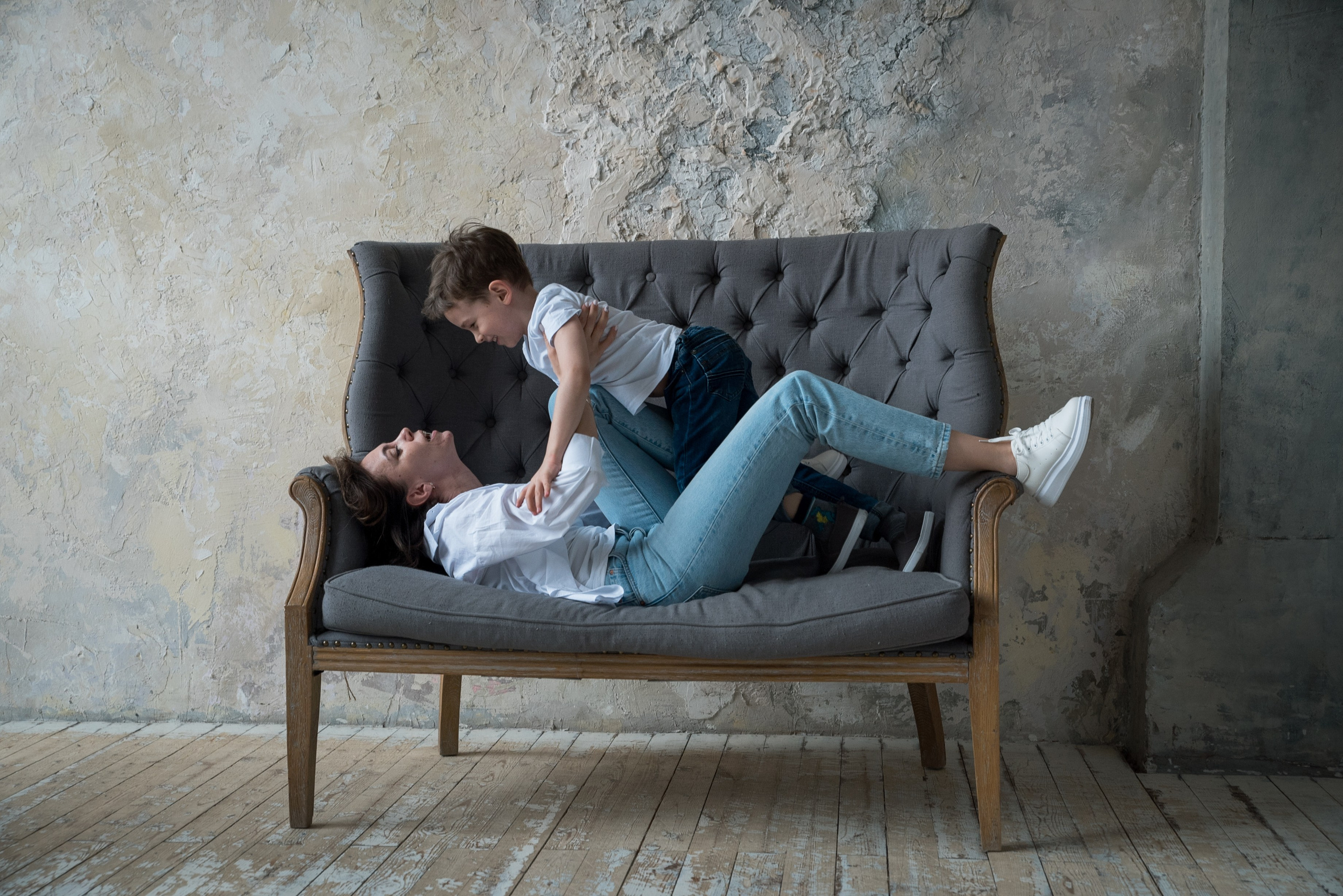 Ludmila and Alex. Anastasiia Antoniuk portrait, family and couple photographer, Portugal