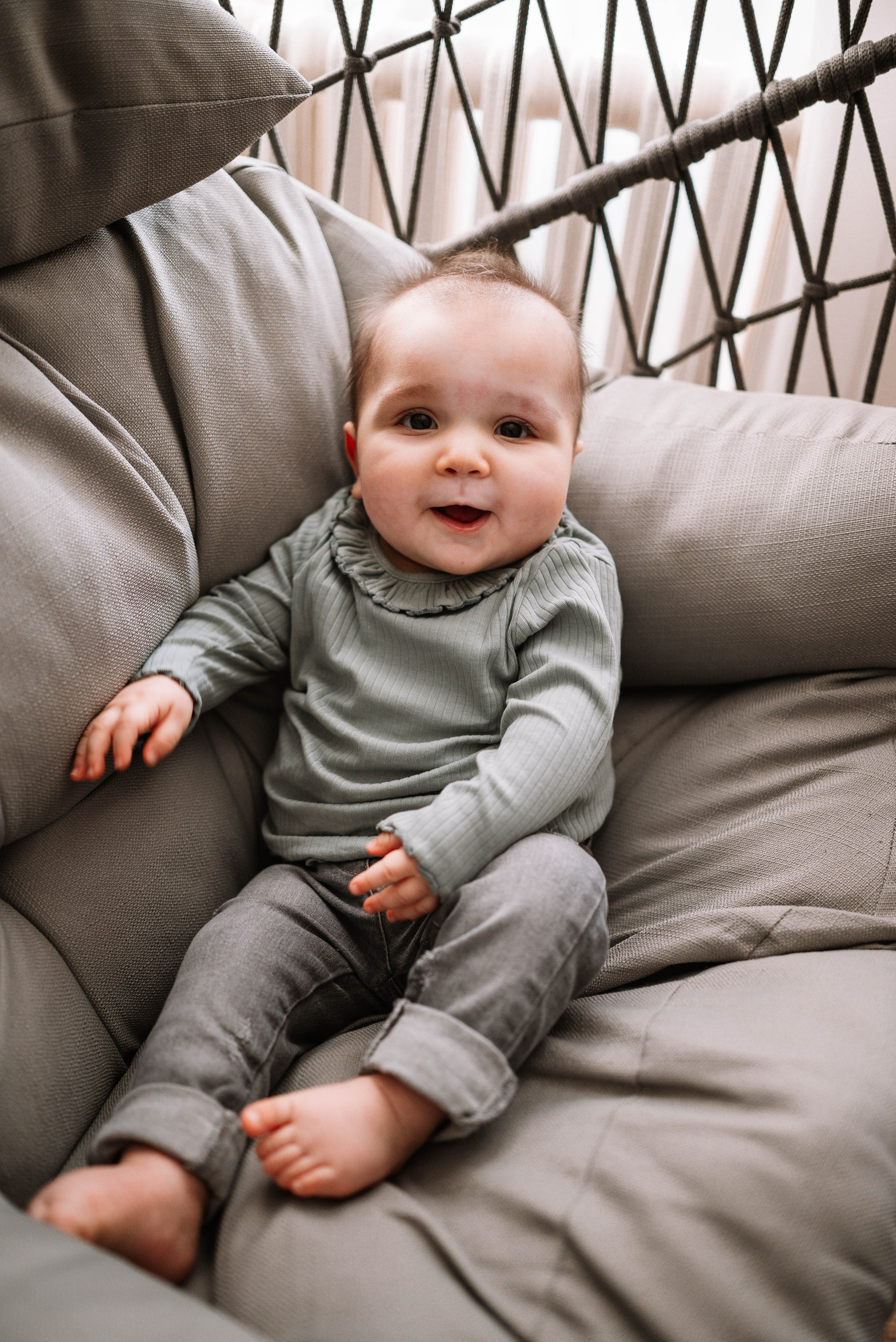 Lana - fotografisanje bebe kod kuće. Dečiji i porodični fotograf