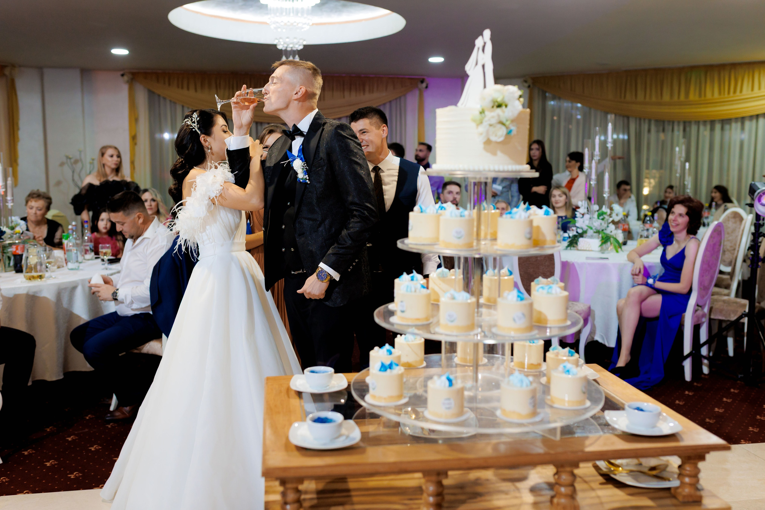 Loredana & Emilian – Ziua Nunții | Videografie - fotografie Botez Suceava, Iași, Botoșani. Servicii foto-video profesionale, pentru momente de neuitat
