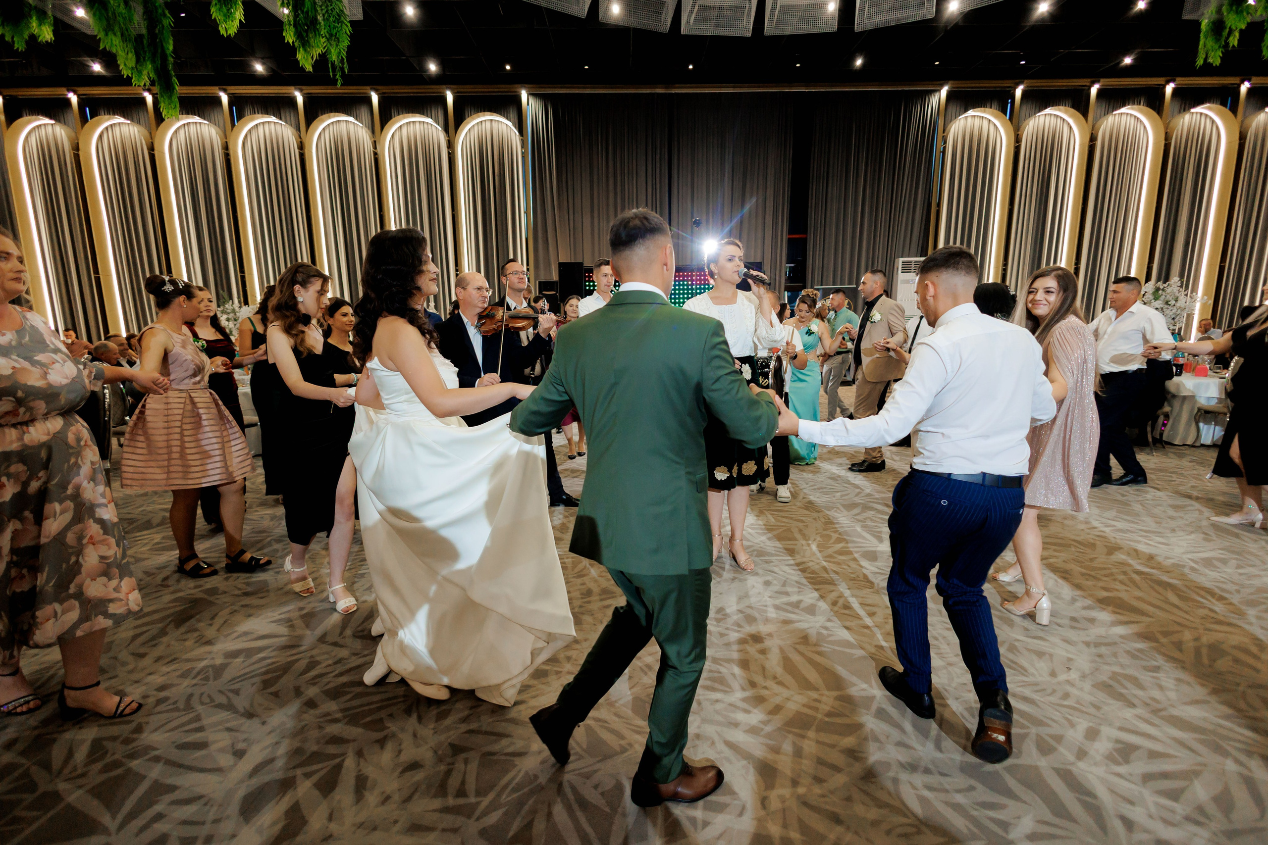 Nunta Nicoleta & Răzvan | Fotografie & Videografie Profesională. Servicii foto-video profesionale, pentru momente de neuitat