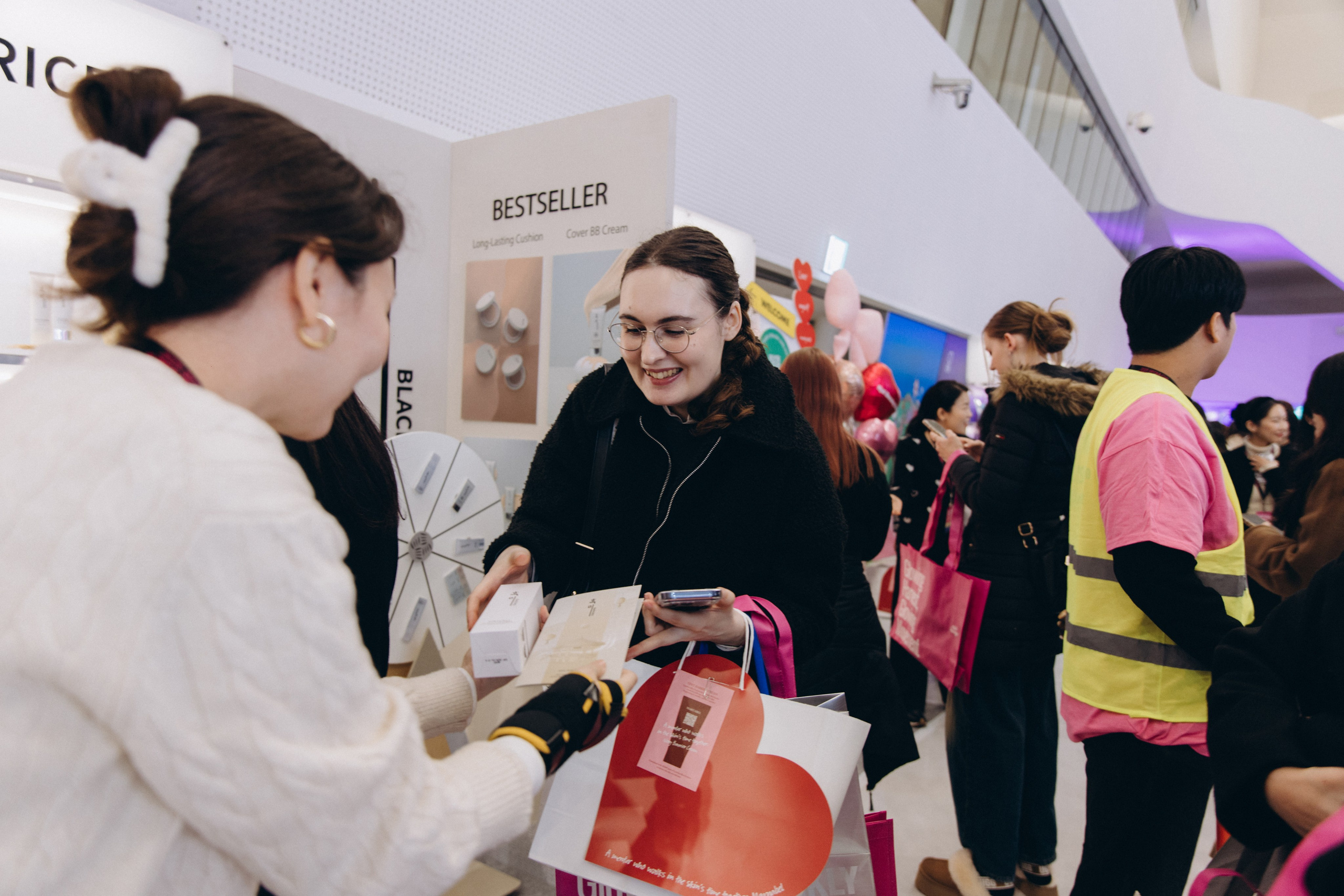 Seoul beauty expo 2025 (Black Rice). Portrait photographer in South Korea Olga Lian