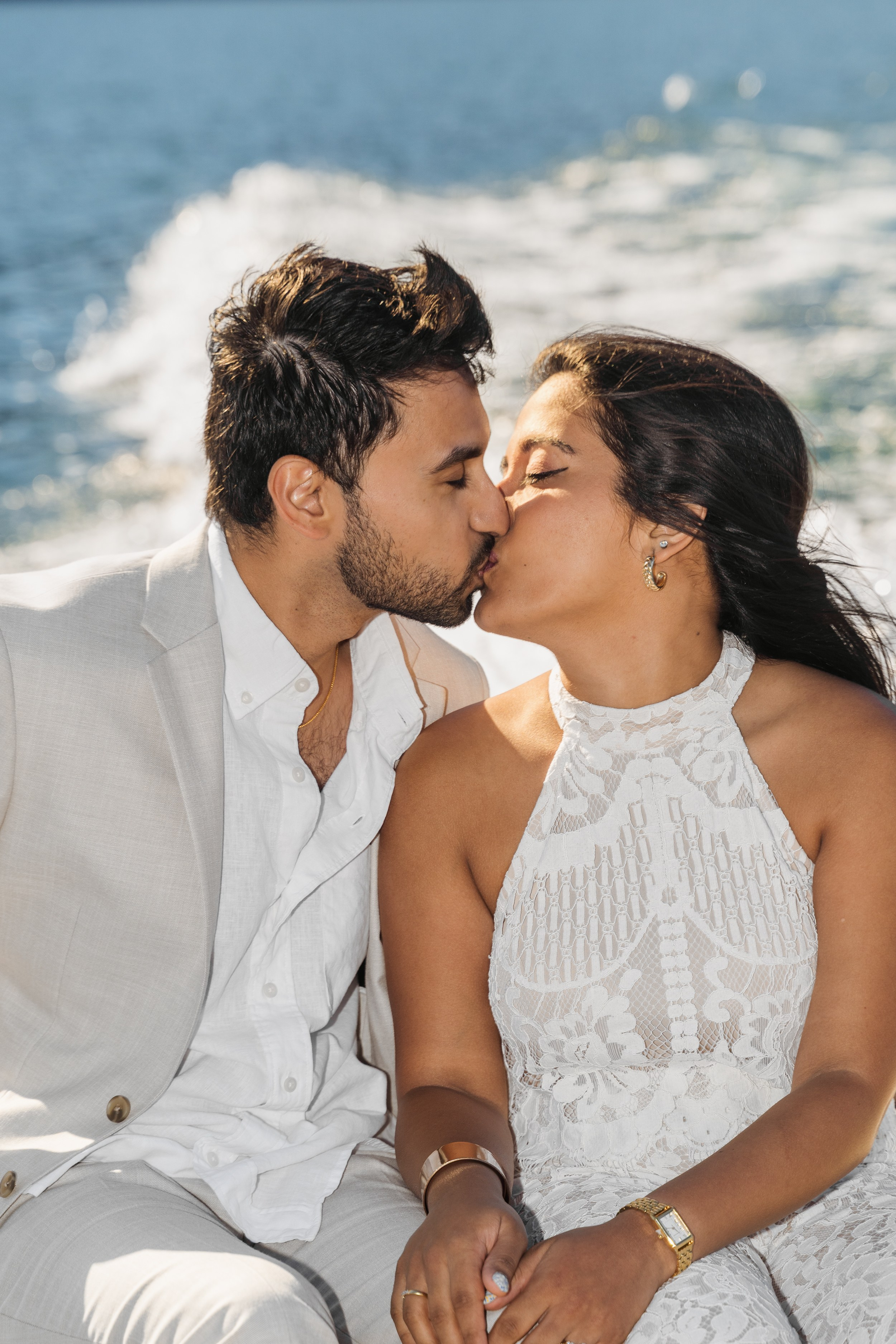 Boat Tour Anniversary in Lake Como. Proposal Photographer in Lake Como