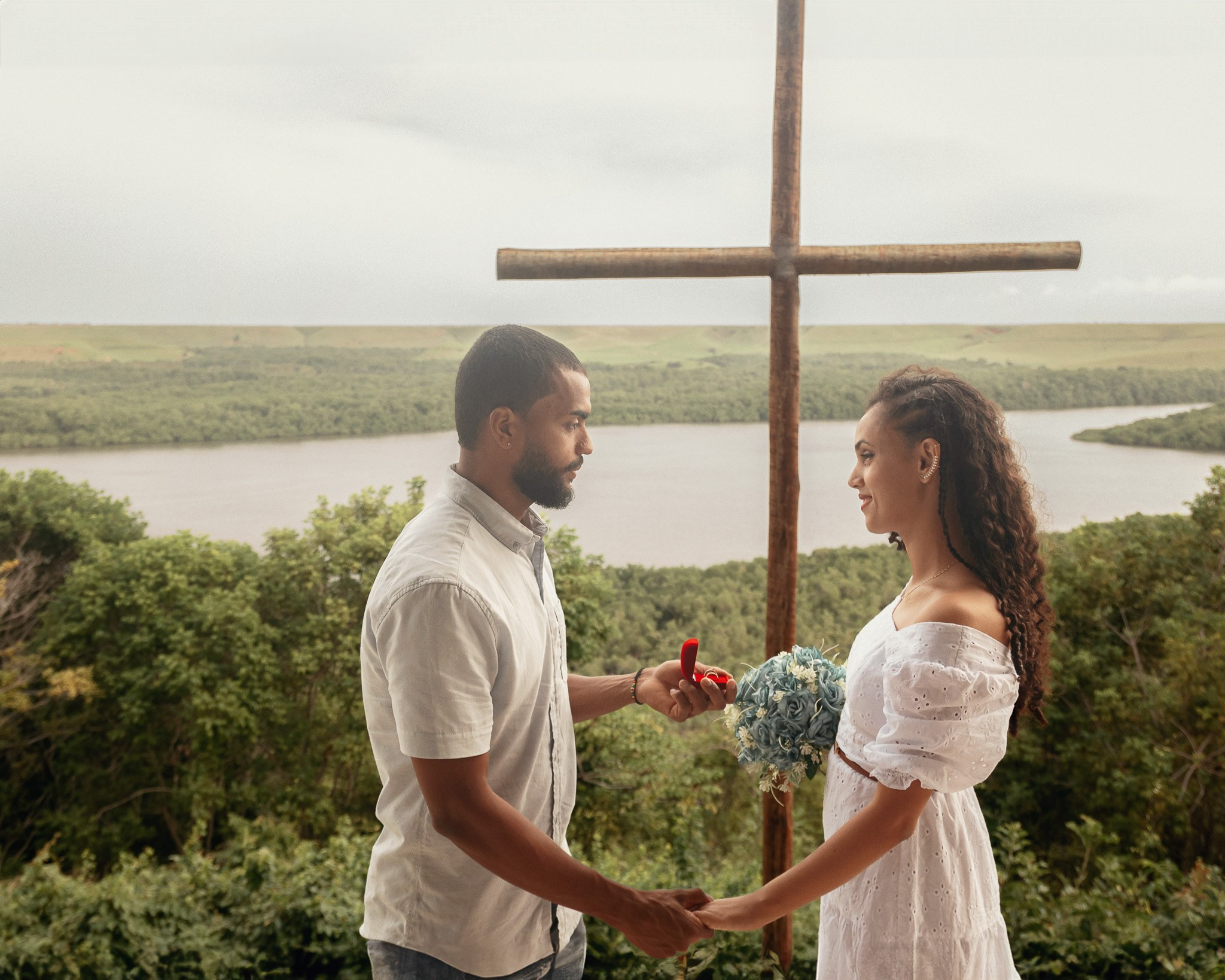 Ensaio de casal na praia, pedido de noivado, pedido de casamento.