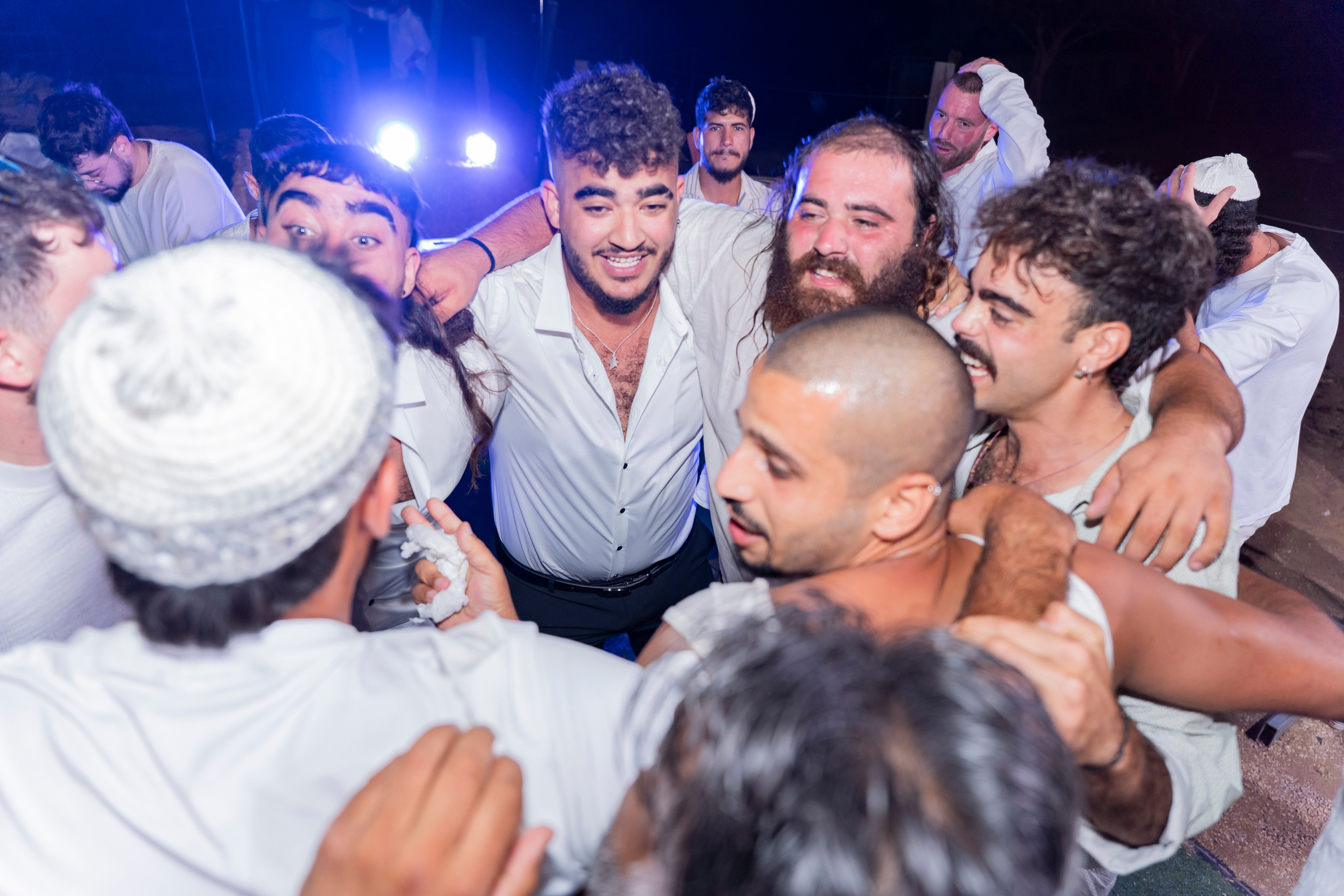 אביה ואחיה. יוסף מזרחי צילום חתונה, ברית וזוגיות. צלם מקצועי שאוהב להוציא אתכם הכי יפים ברגעים הכי מרגשים