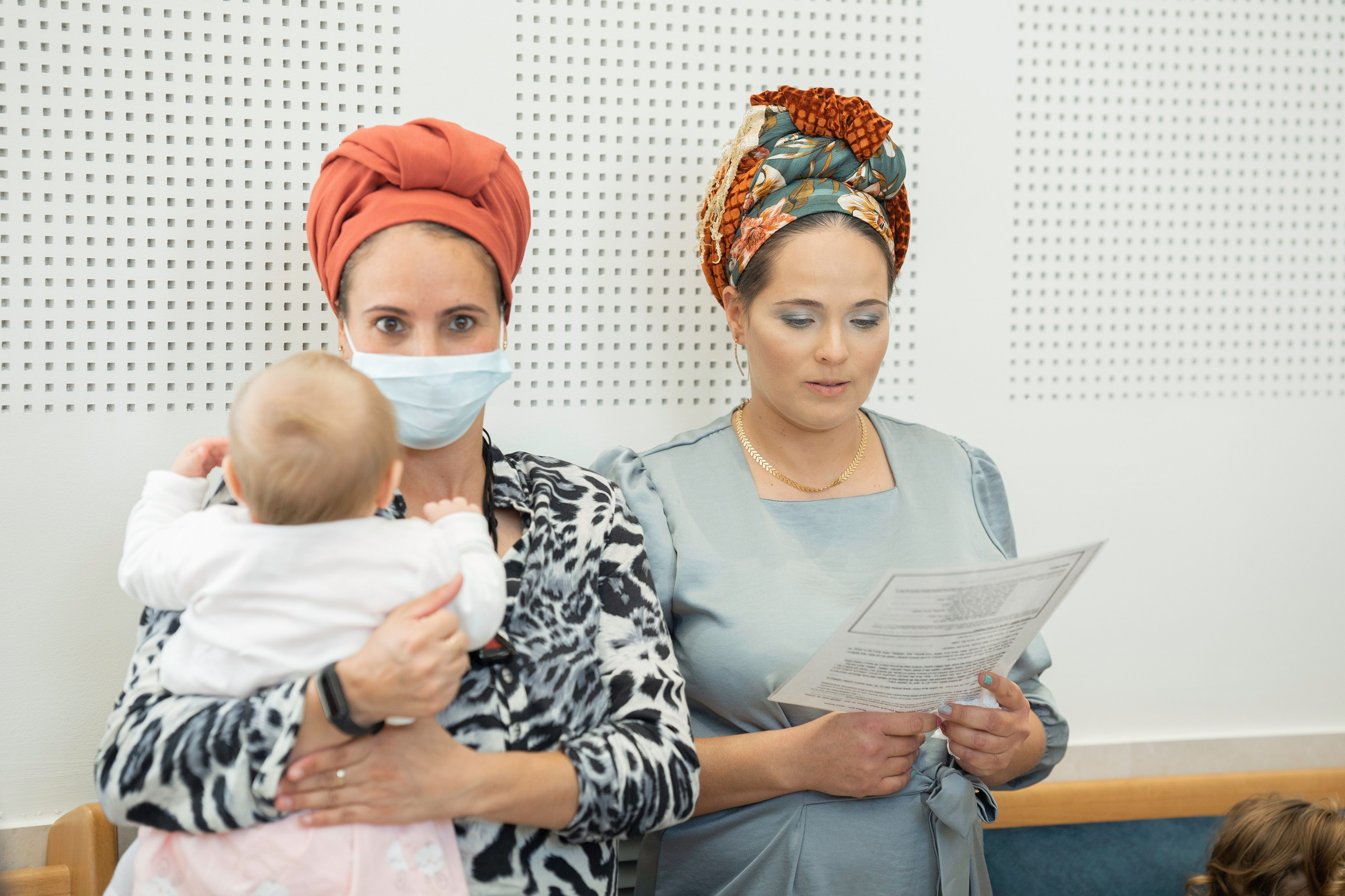 הברית של יוסף וחנה. יוסף מזרחי צילום חתונה, ברית וזוגיות. צלם מקצועי שאוהב להוציא אתכם הכי יפים ברגעים הכי מרגשים