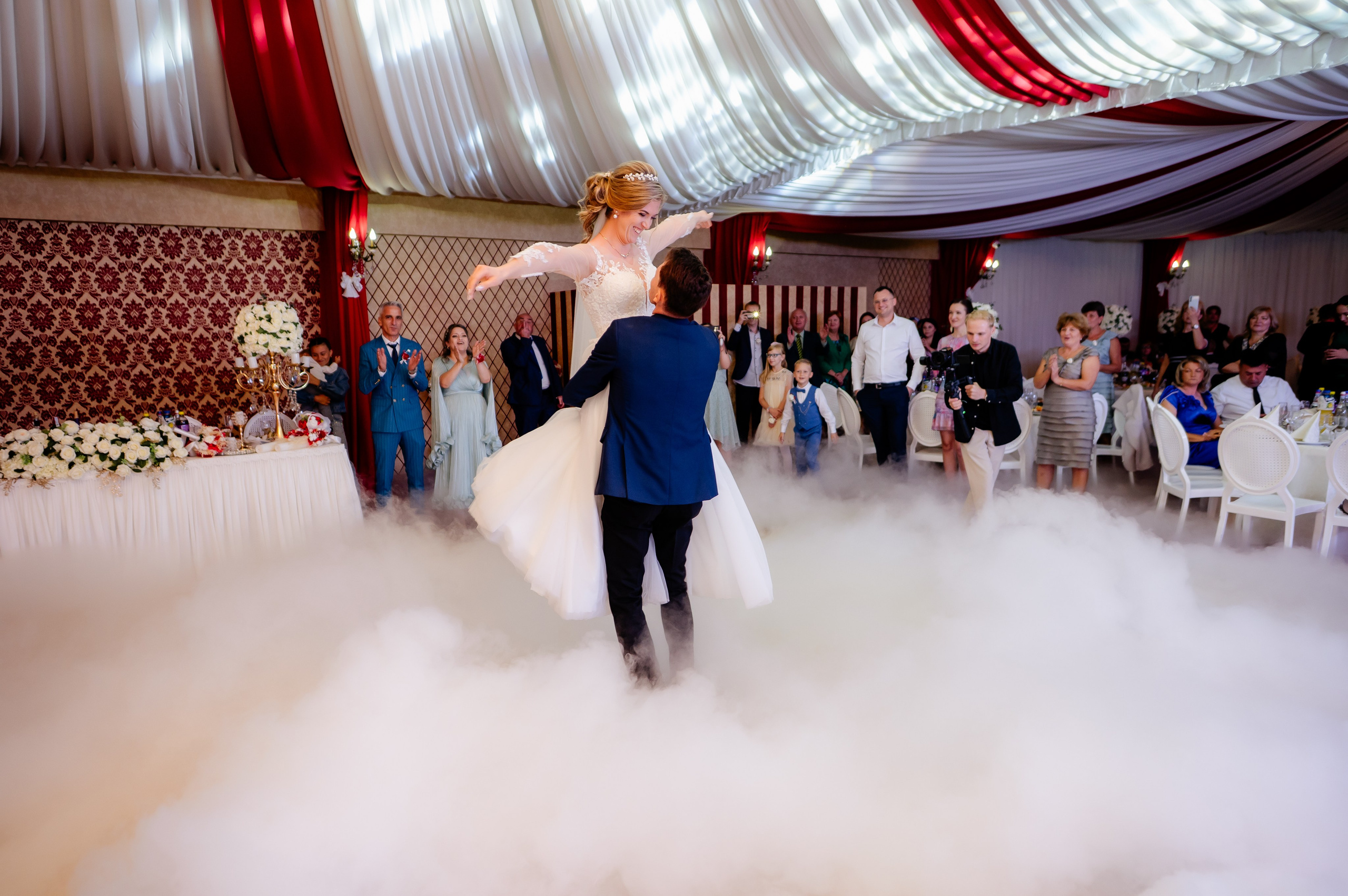 Ana Maria & Bogdan. Andrei Samuel – Fotograf București | Evenimente, Studio, Imobiliare, Produs