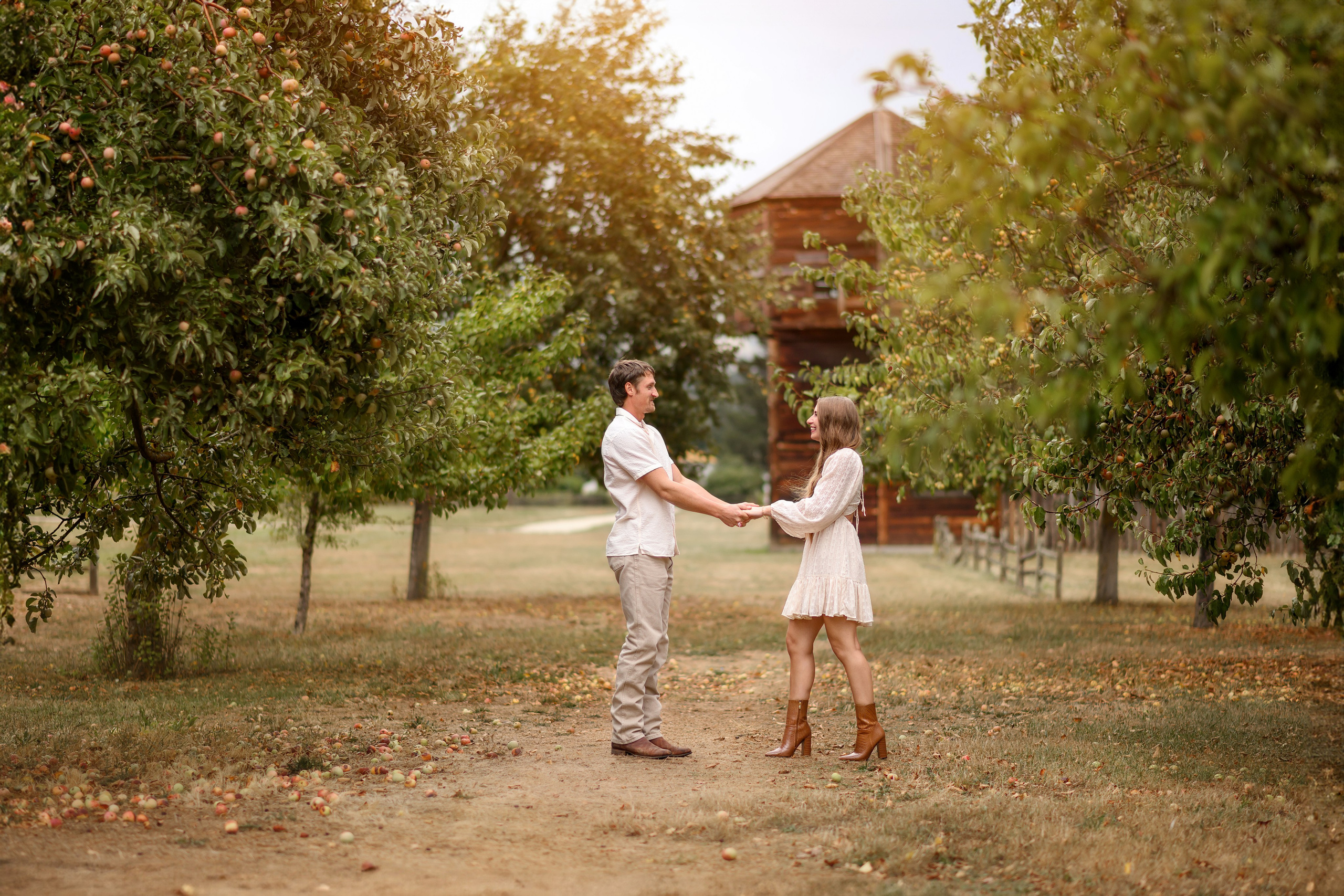 Romantic Couple Session Portland OR | Love Story. Alena Tau | Wedding & Family Photographer Vancouver WA and Portland OR