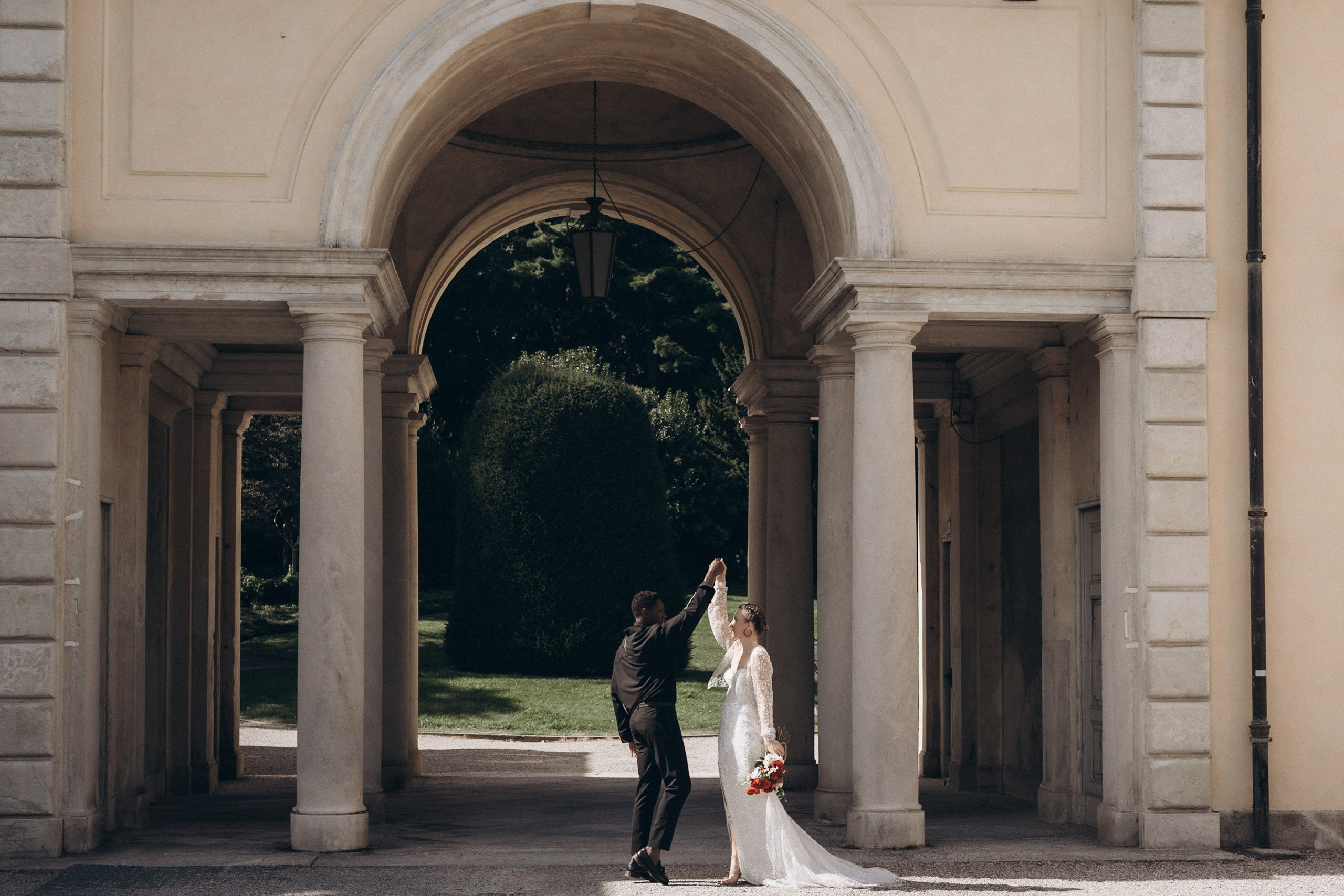 IRINA & AMED • LAKE COMO. PHOTOGRAPHER IN ITALY