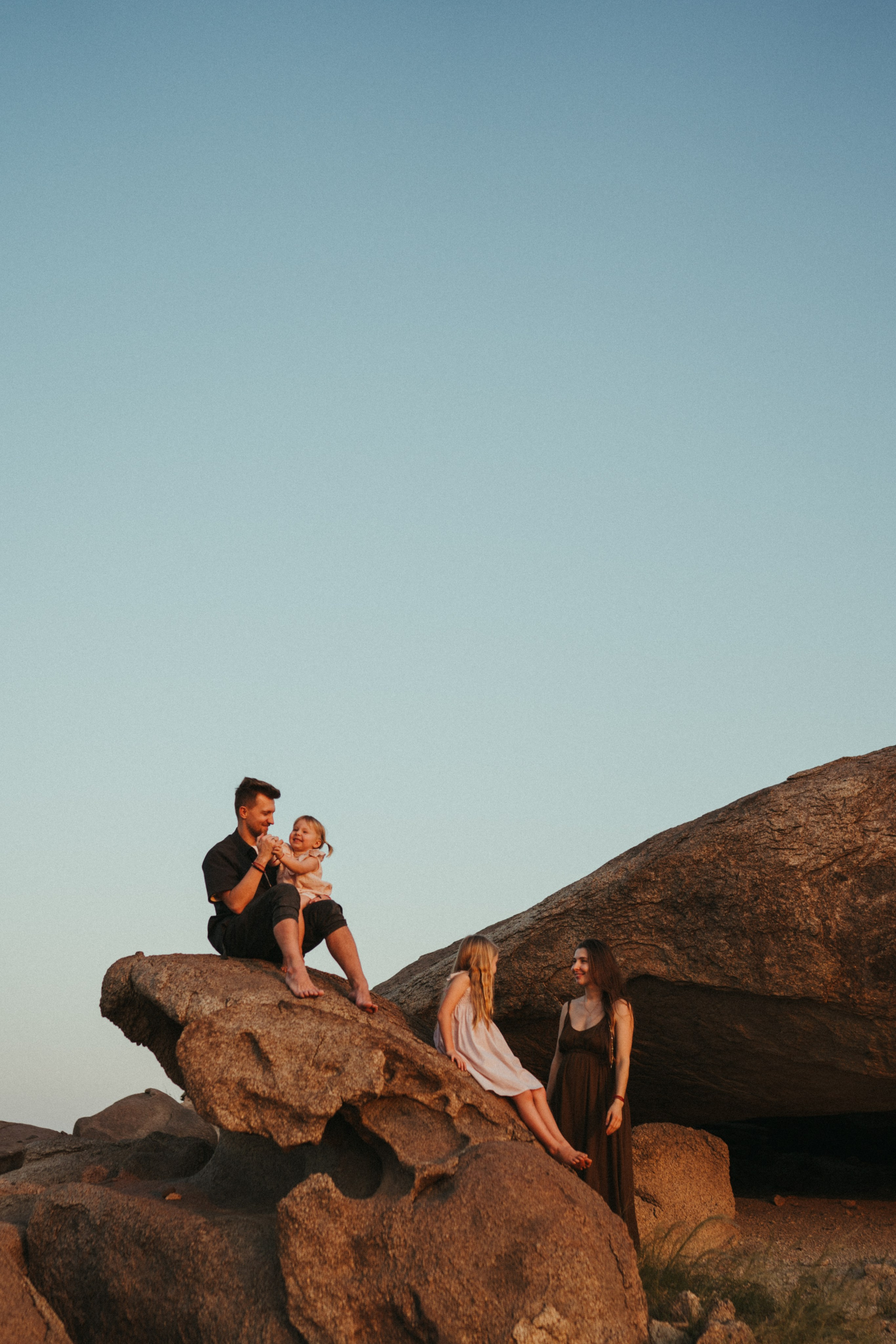 Khoroshilovs Family. Family photographer in Saudi Arabia