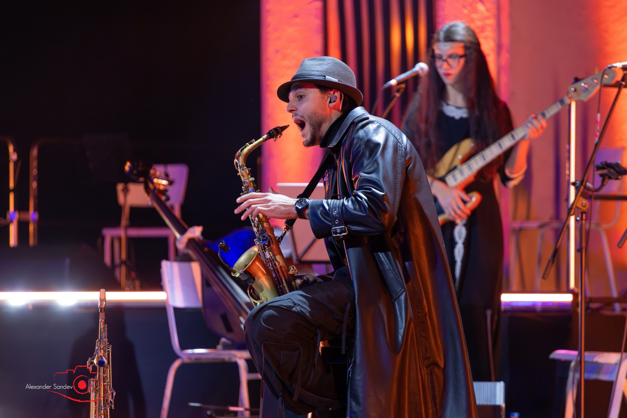 МОЛЕЦ на живо в НДК - 04-05.11.2025 г. Александър Сандев - website