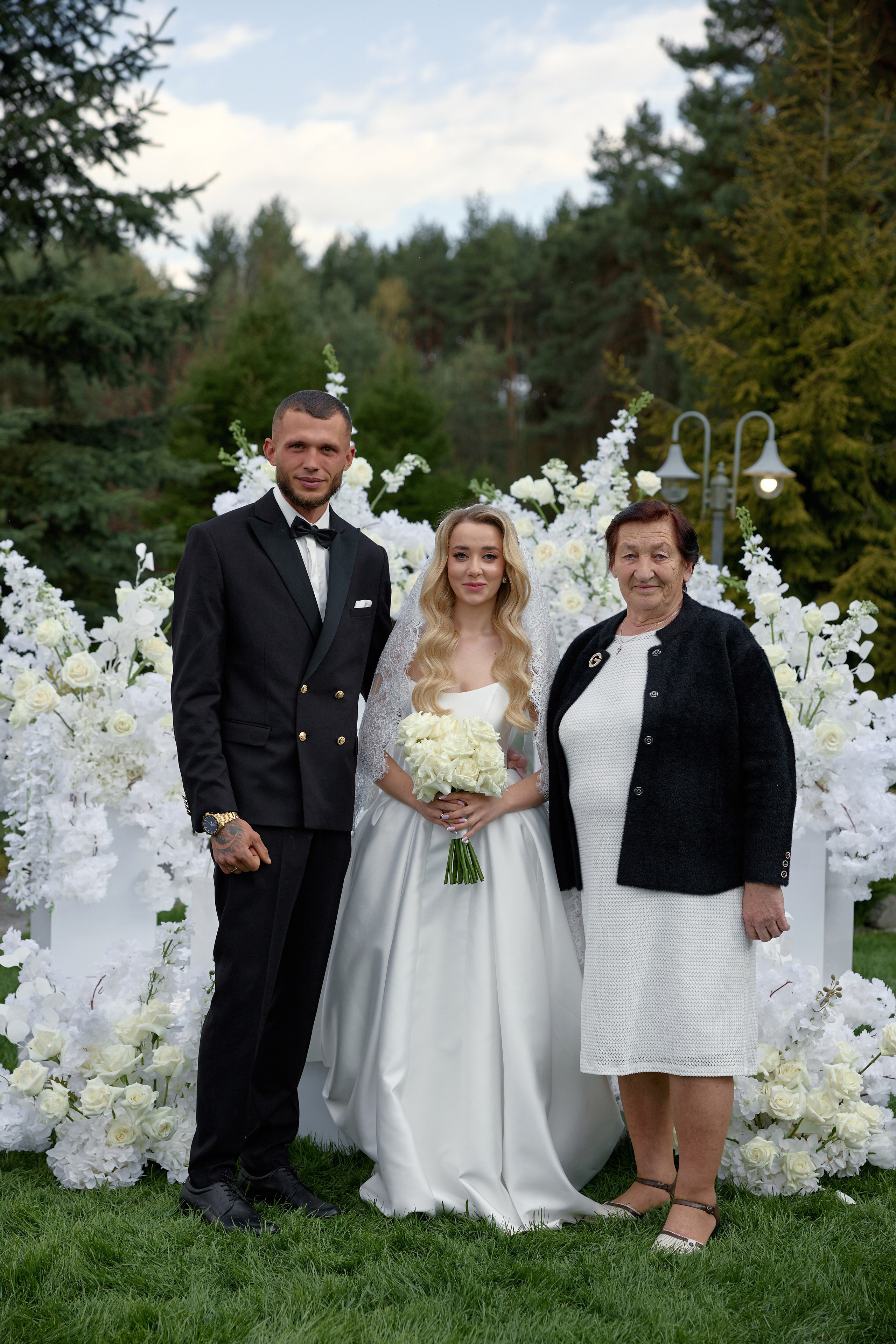Natalia & Roman. Dworek przy lesie. Fotograf ślubny i rodzinny w Krakowie Yana Klymova