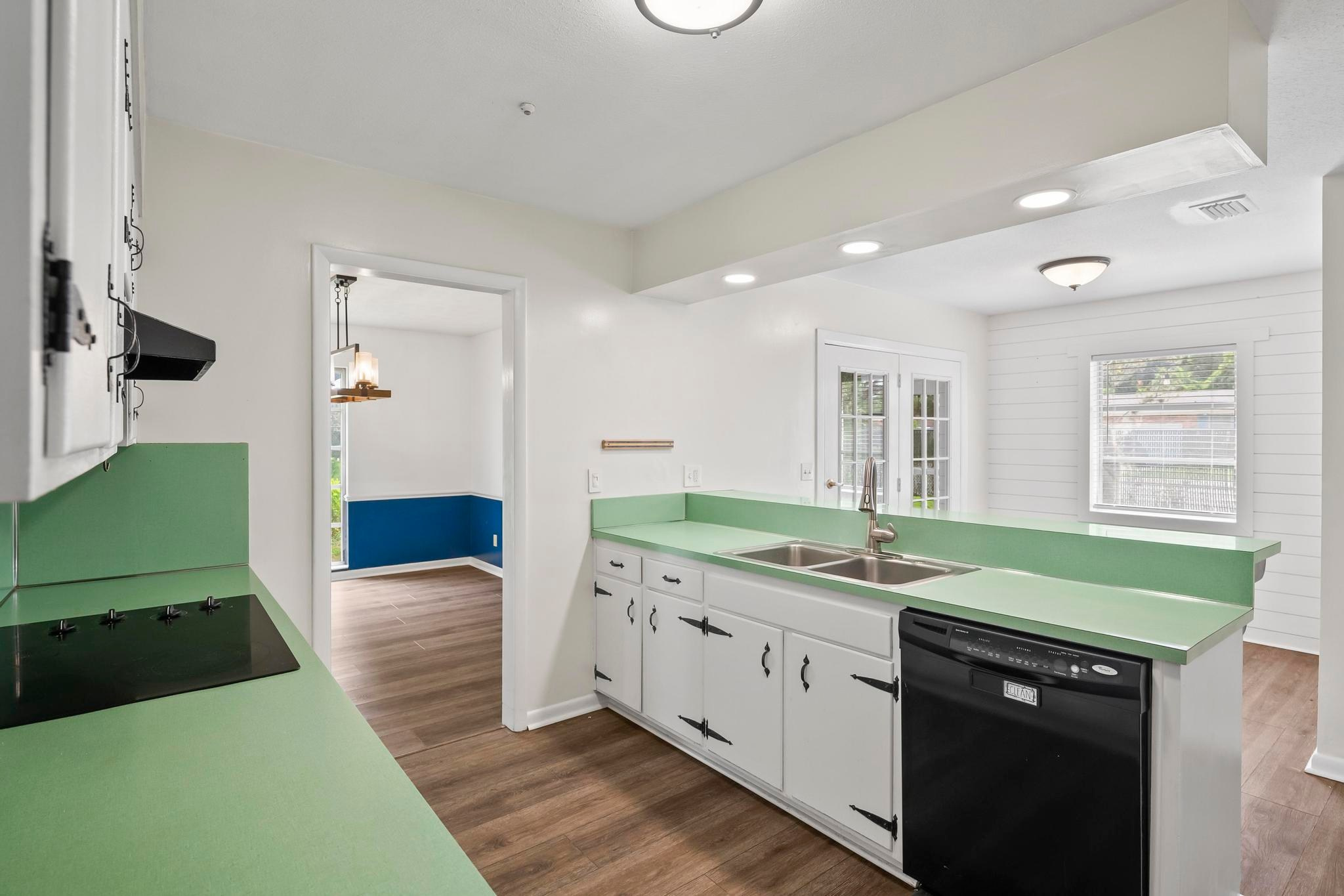 Carlotta Rd W, Jacksonville Fl 32 211