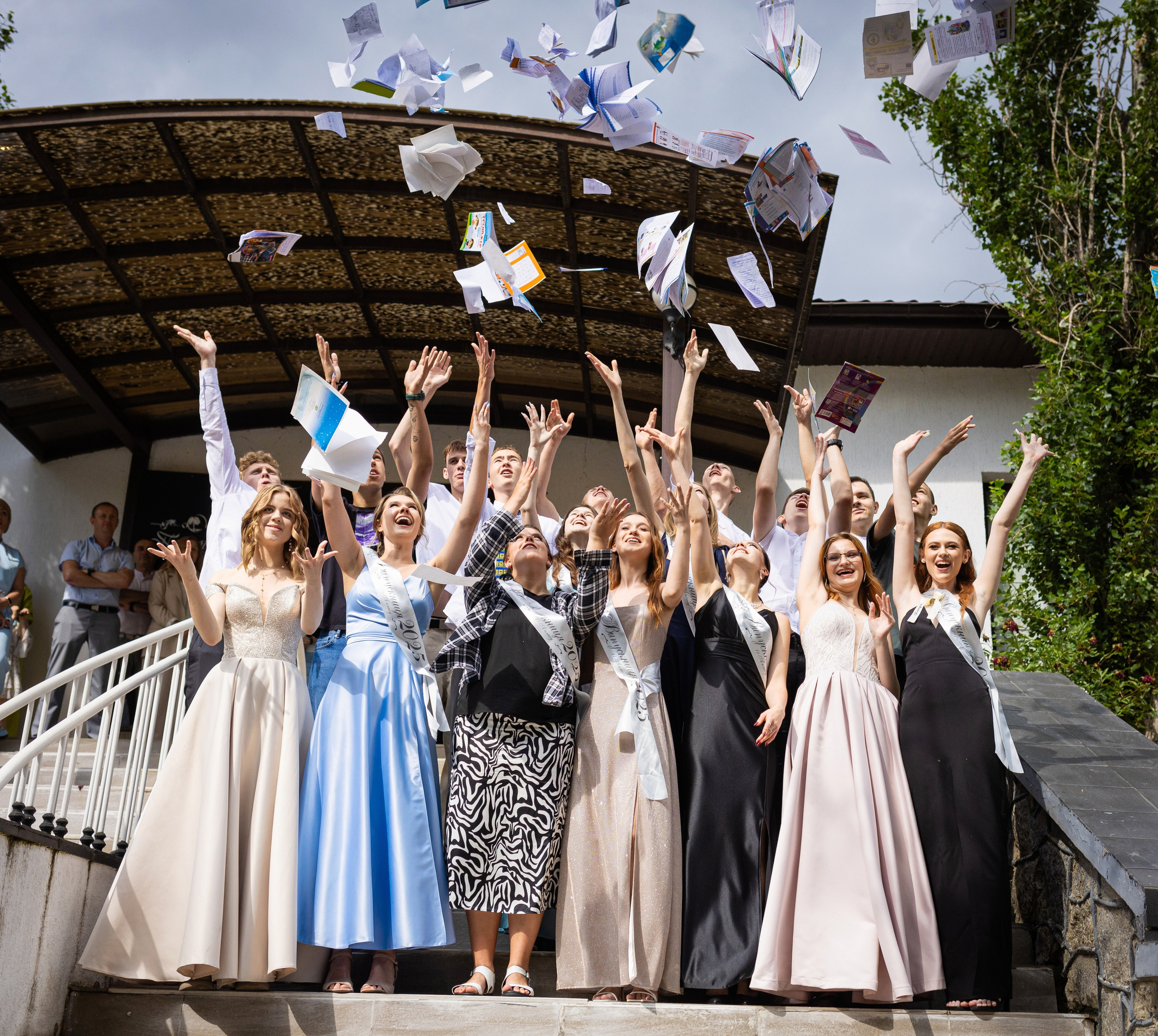 Пример фотосессии последний звонок и выпускной 11А, все в куче по очереди