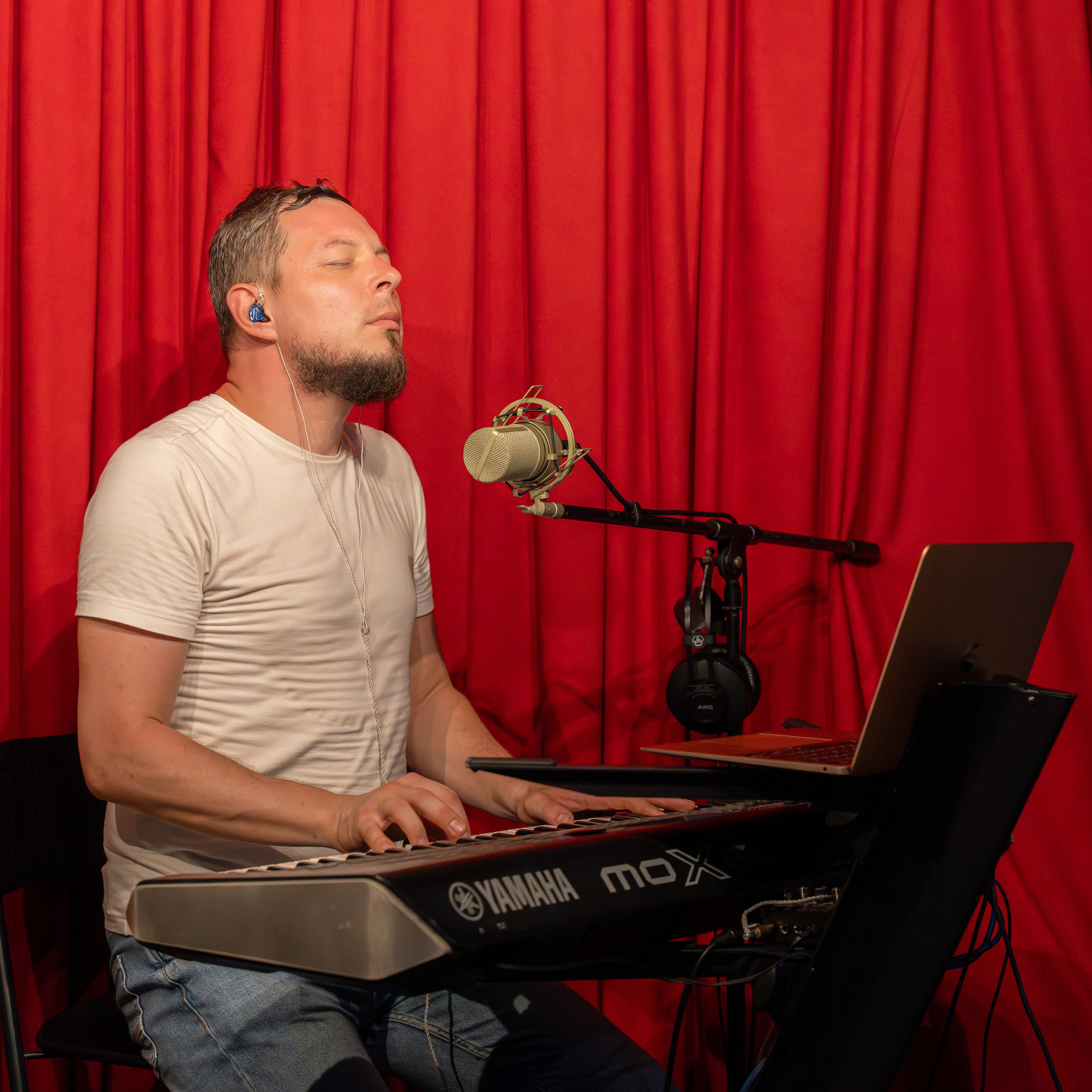 My Friends Pub. UNRATED PHOTO