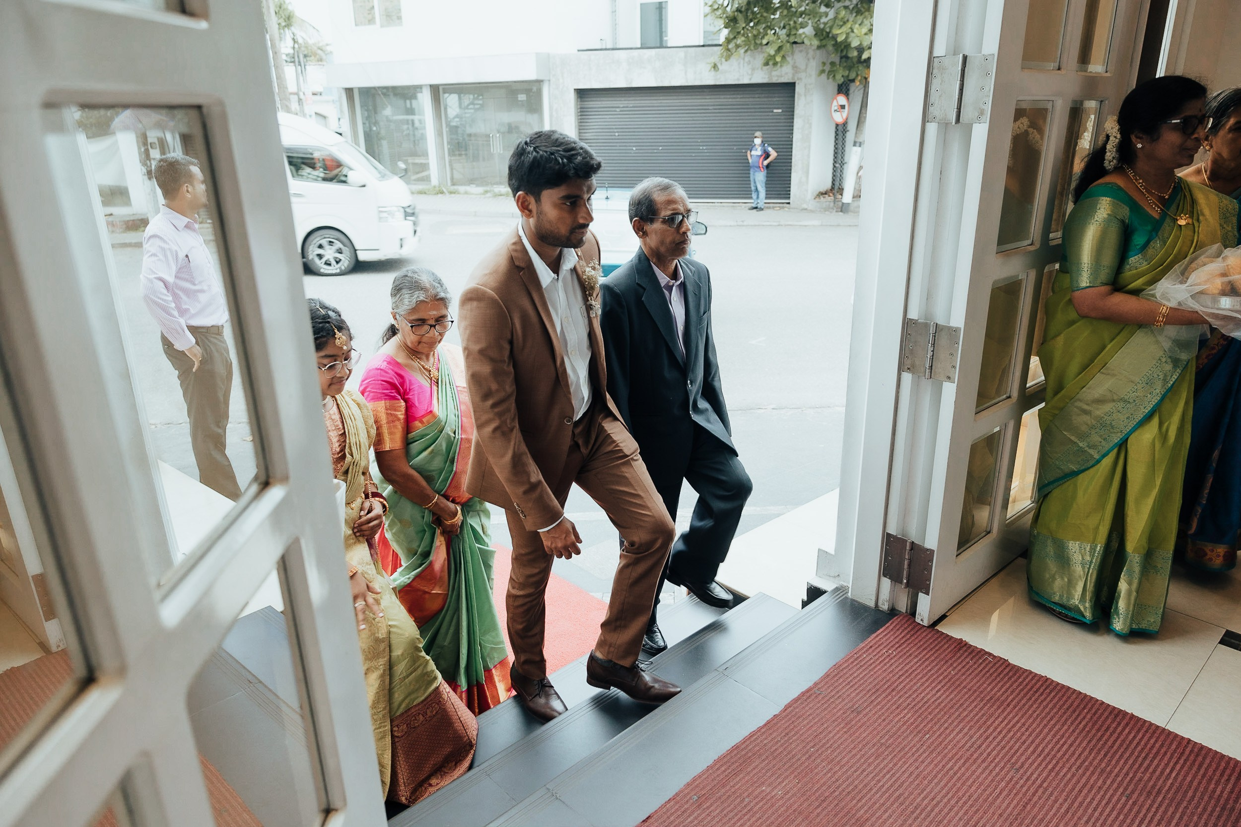 Top Tamil Wedding Photographer in Colombo | Ceylon Stories
