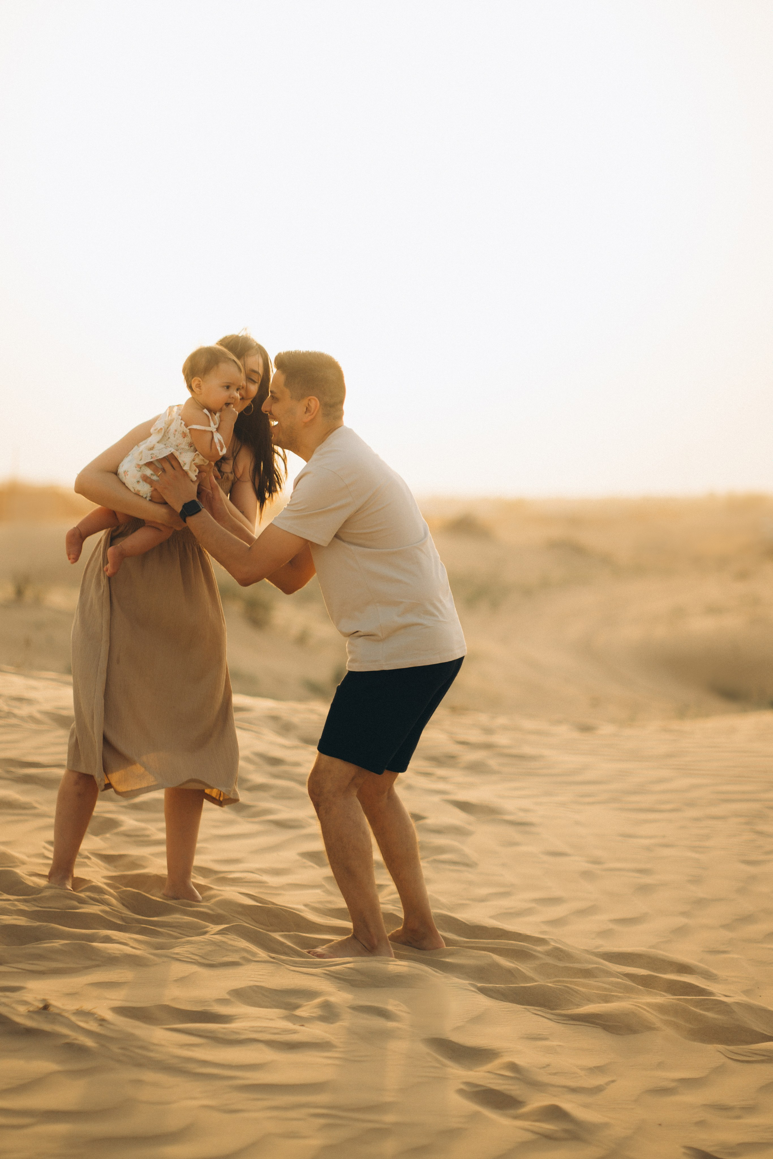 Sunset in the desert. Angela Iakovleva — Family Photographer in Dubai
