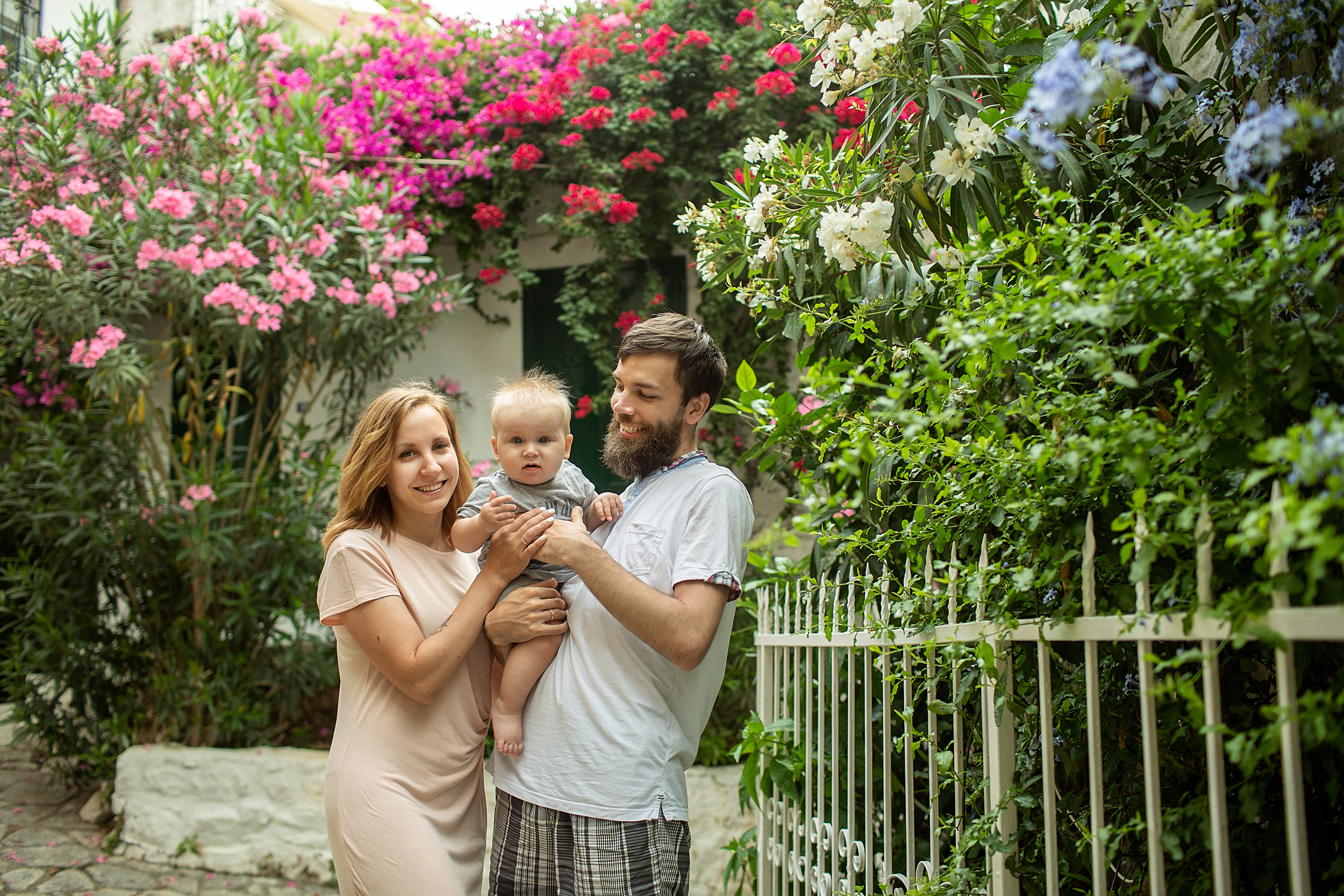 Family photo shooting Marmaris in old town. Julia Ganch I Fashion Wedding Photography I Cappadocia Turkey