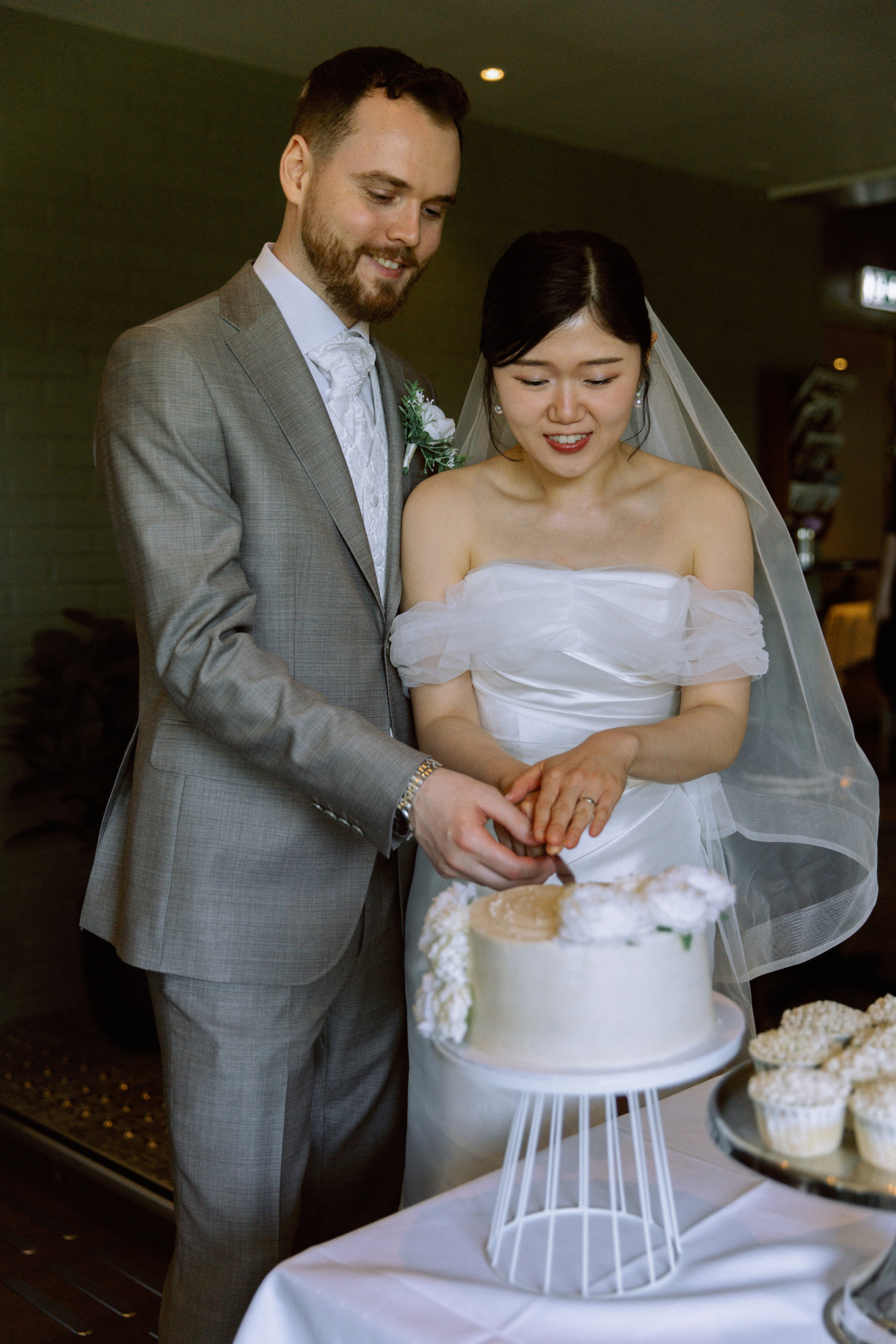 The two of us. Warm family & Wedding stories