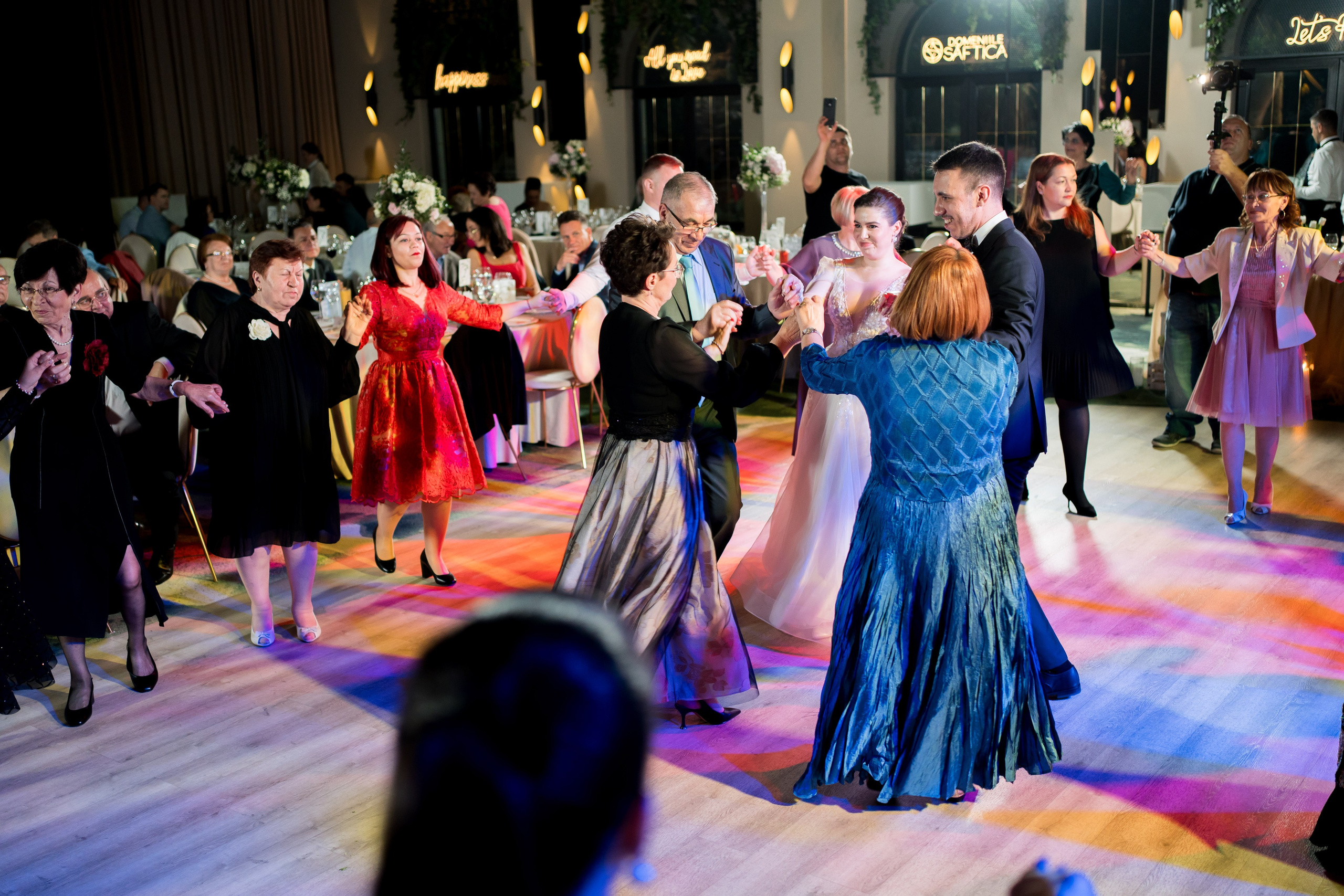 PARTY. Gabriel Florea — Fotograf nuntă București