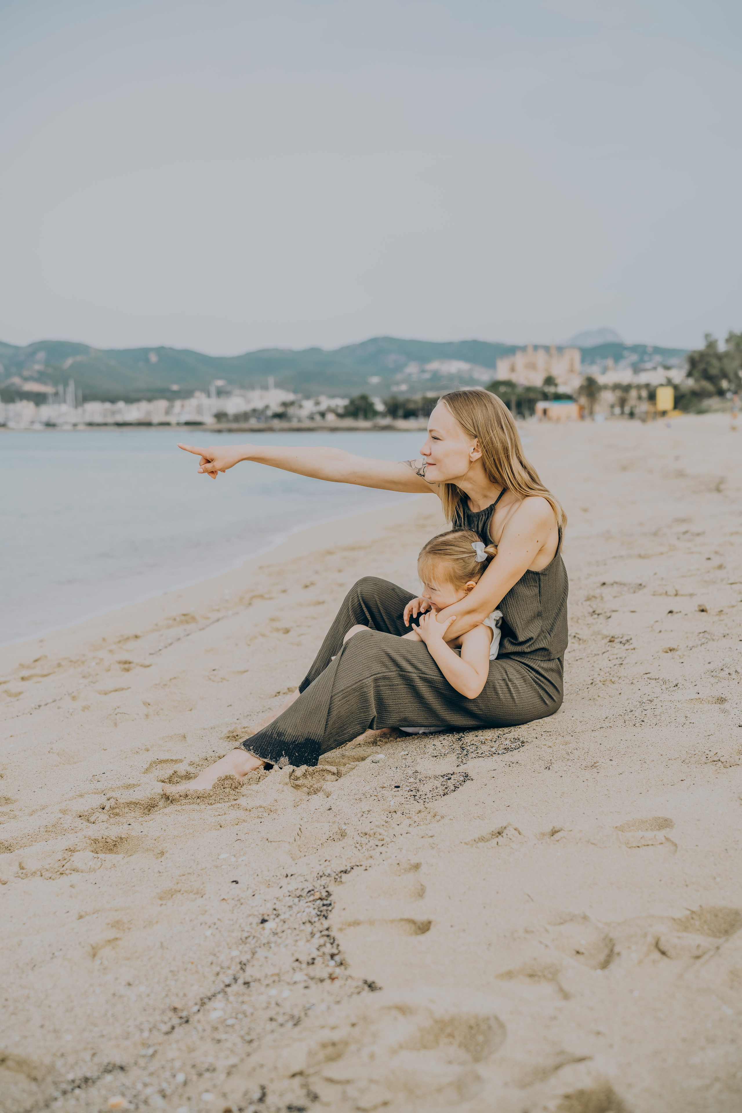 Mama and daughter. Фотограф у Пальма де Майорка