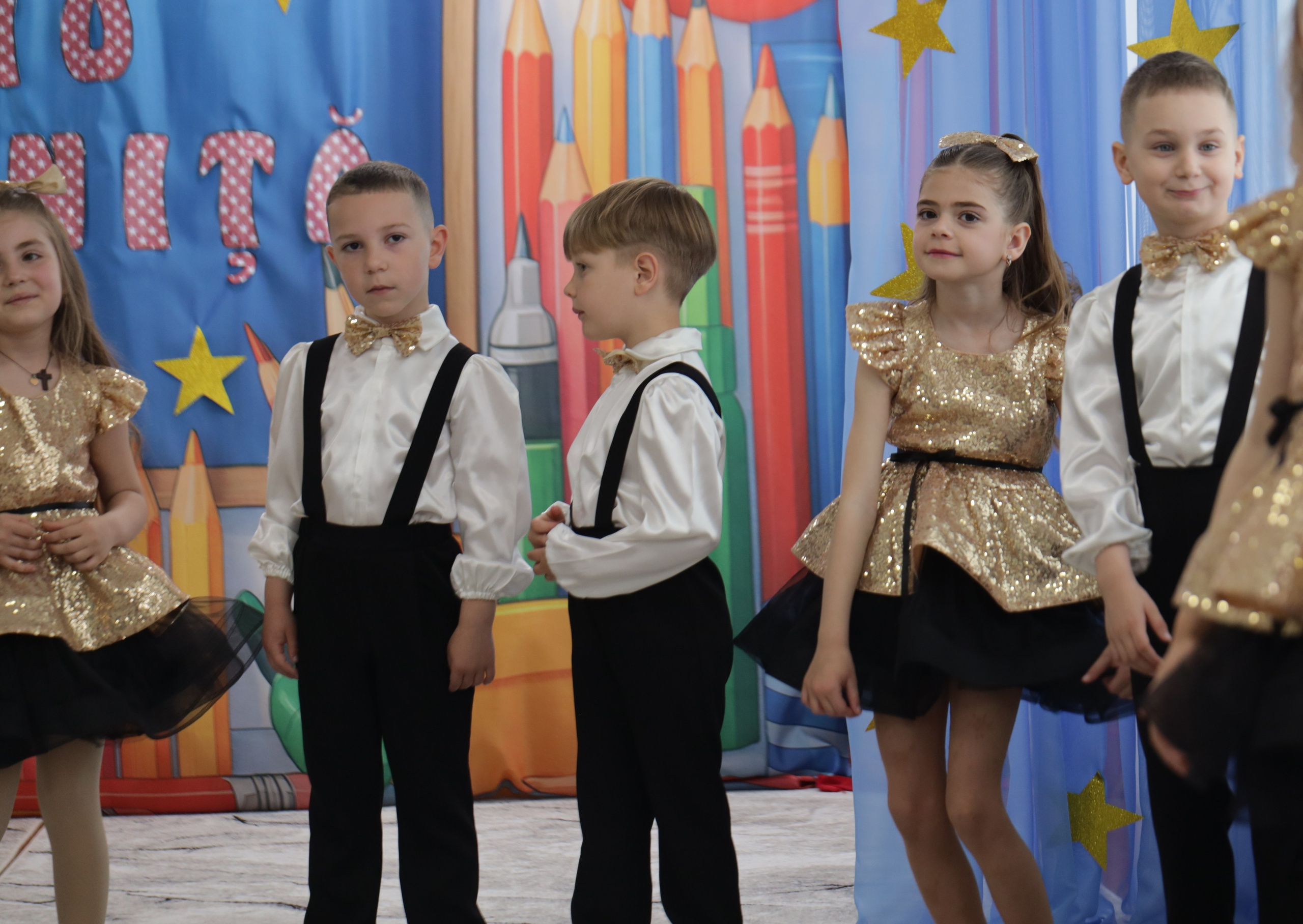 O filă de copilărie.... Alika Dia- Fotograf în Republica Moldova, Strășeni