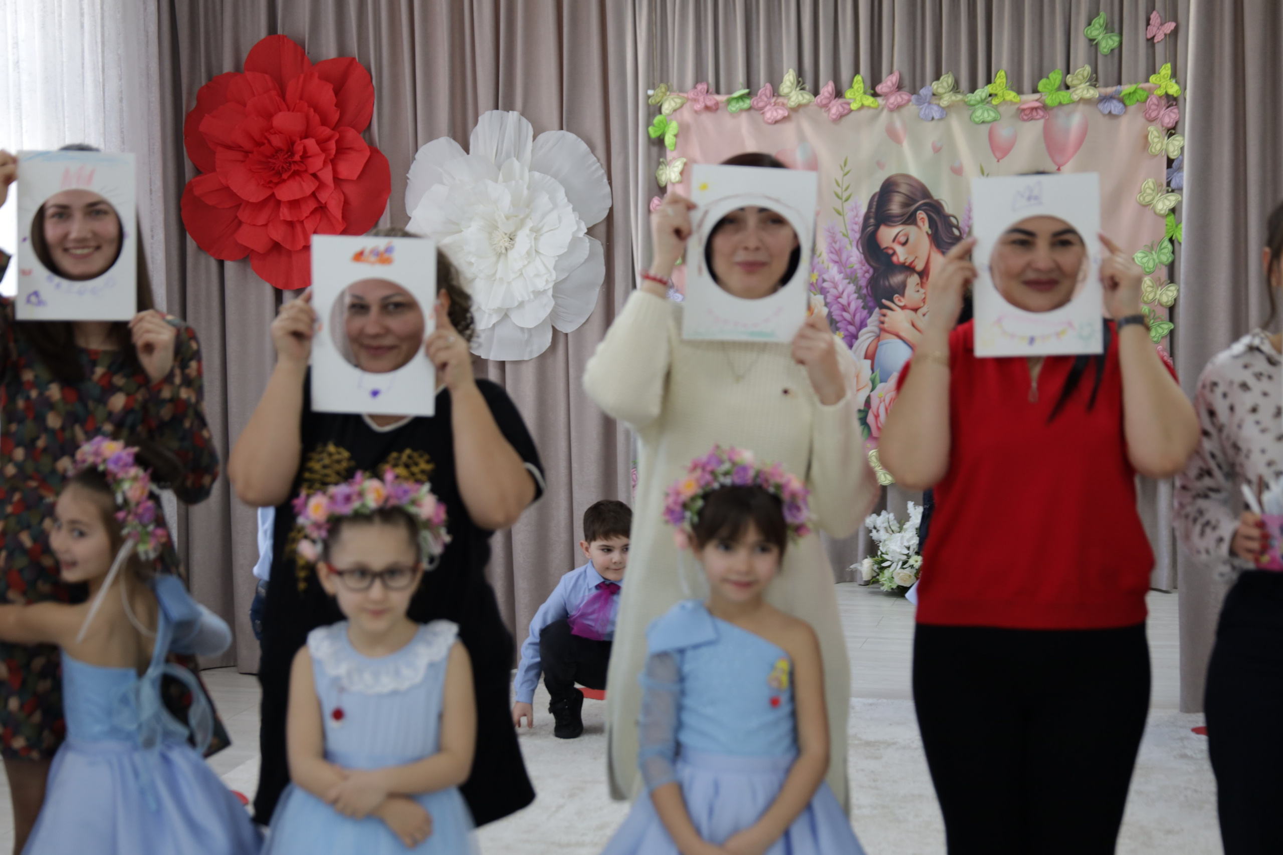 Mama în ochi de copil.... Alika Dia- Fotograf în Republica Moldova, Strășeni