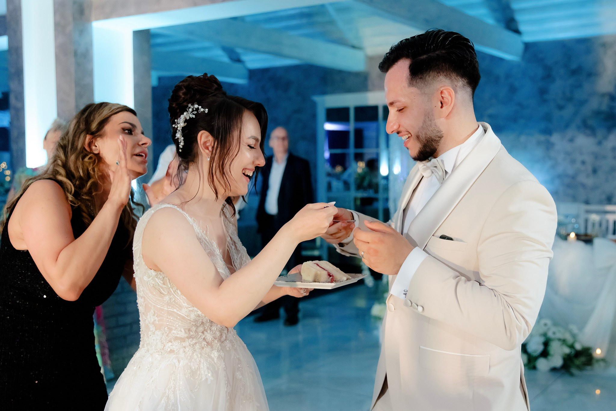 Ioana & Ionuț | Nuntă de poveste la Păstrăvăria Poiana din Mălini județul Suceava. Servicii foto-video profesionale, pentru momente de neuitat