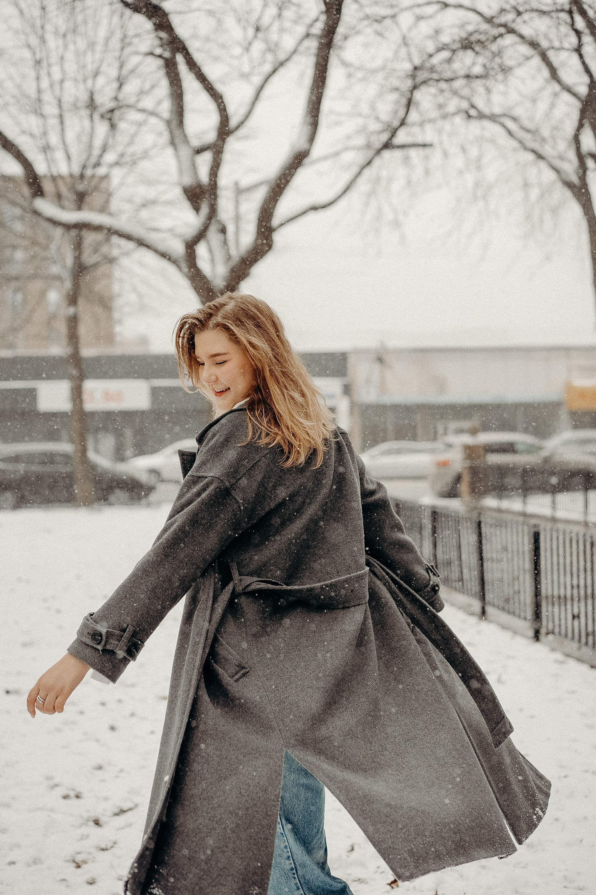 Photos of a little corgi and her owner. Portrait and wedding photographer in New York