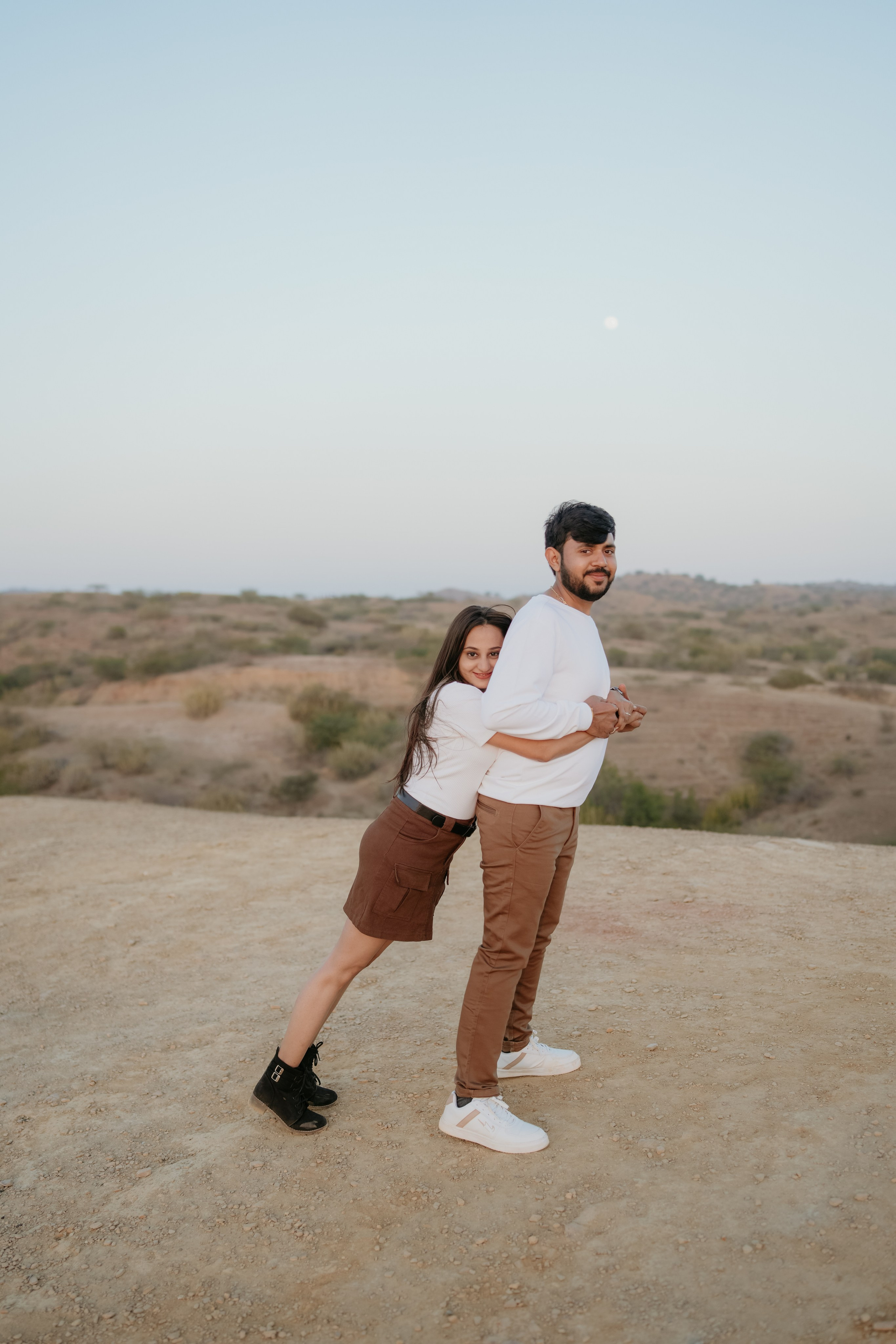 COUPLE SESSIONS. Love Emotions Weddings