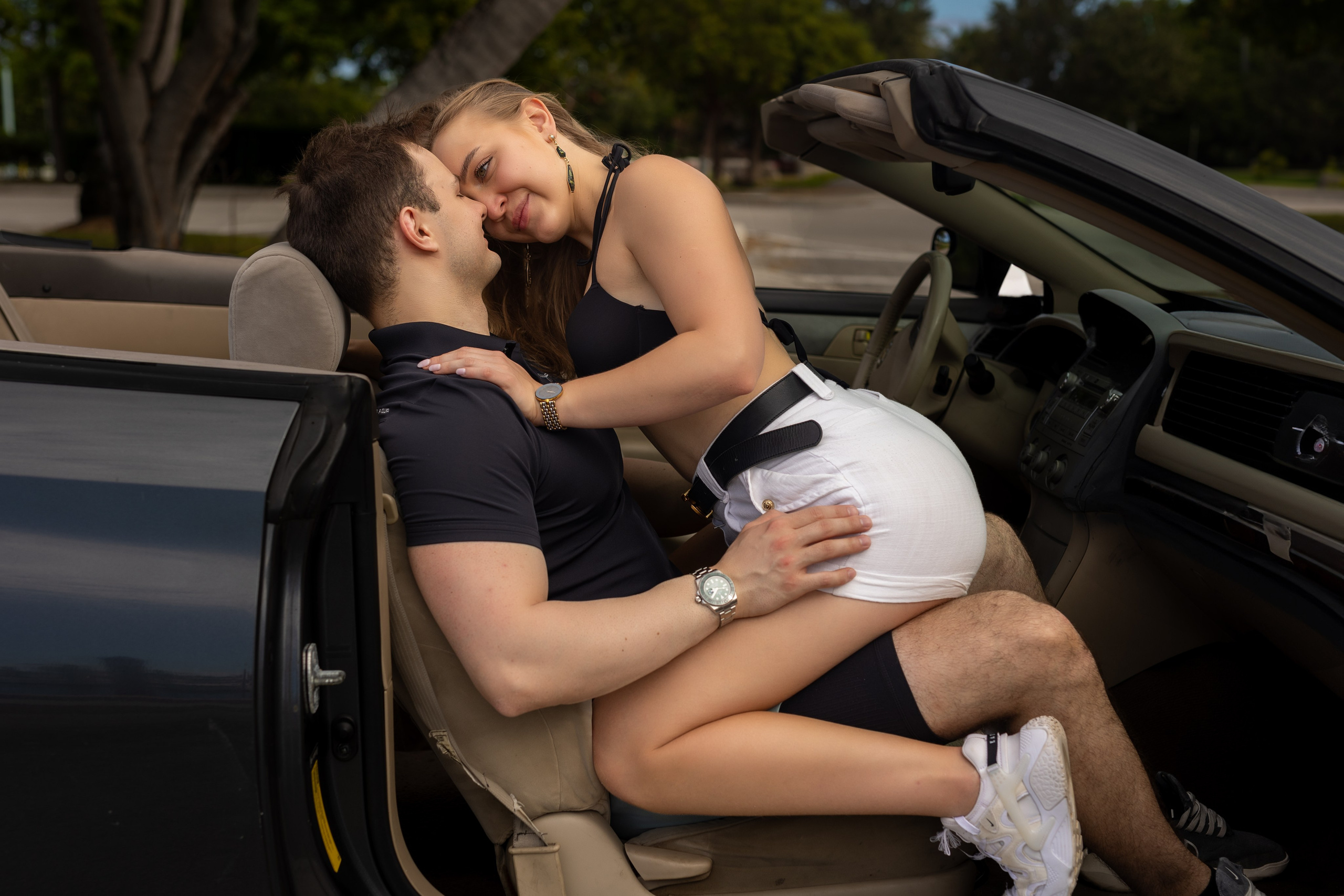 Pier & Convertible Love Story. Family, lifestyle, and commercial photography in New York and New Jersey
