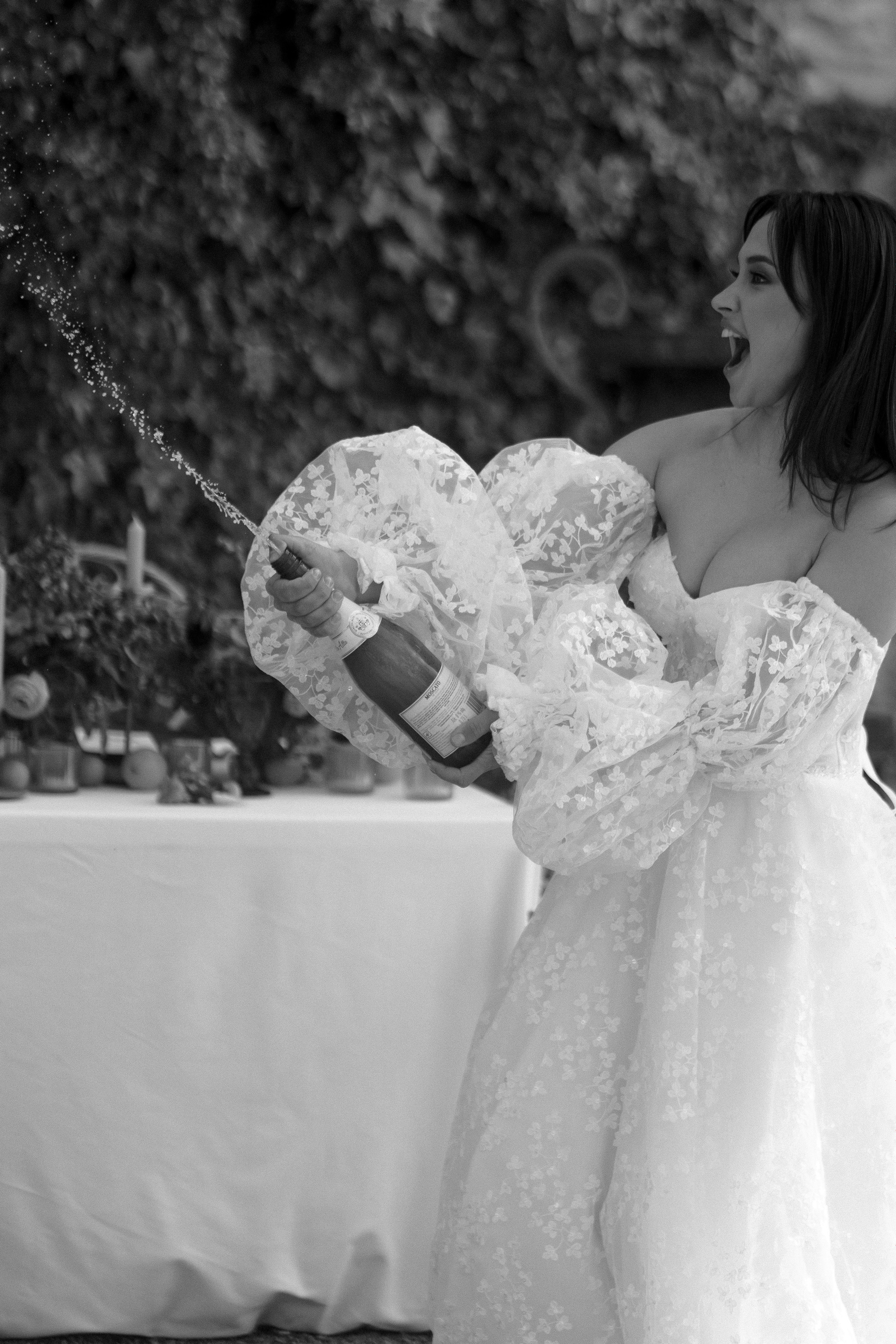 Whispers of Love: Thomas & Violeta's Wedding. Raw Studio: Capturing Elegant weddings accross Europe