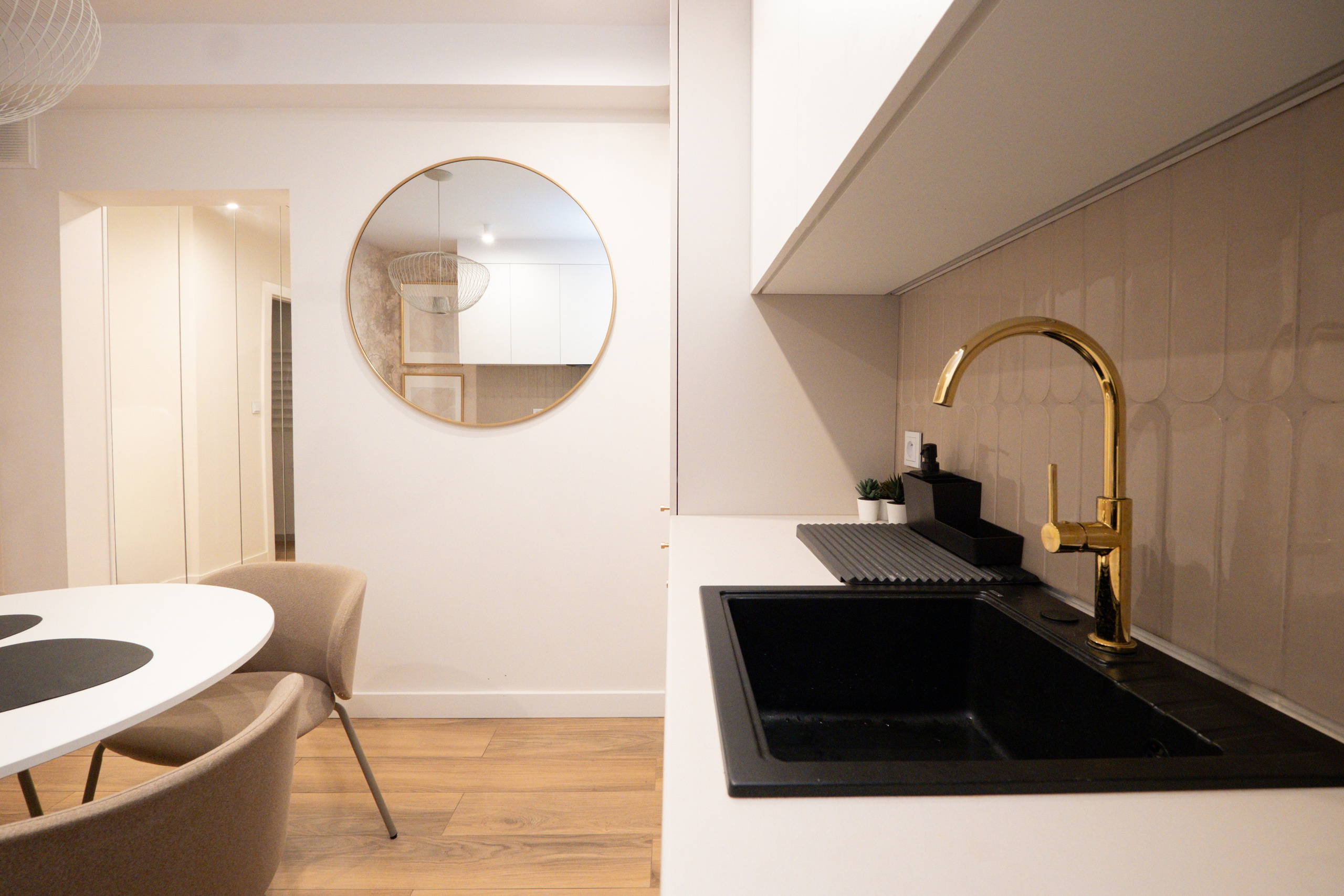 Nowoczesne mieszkanie w Warszawie — Zdjęcia nieruchomości. Fotograf nieruchomości