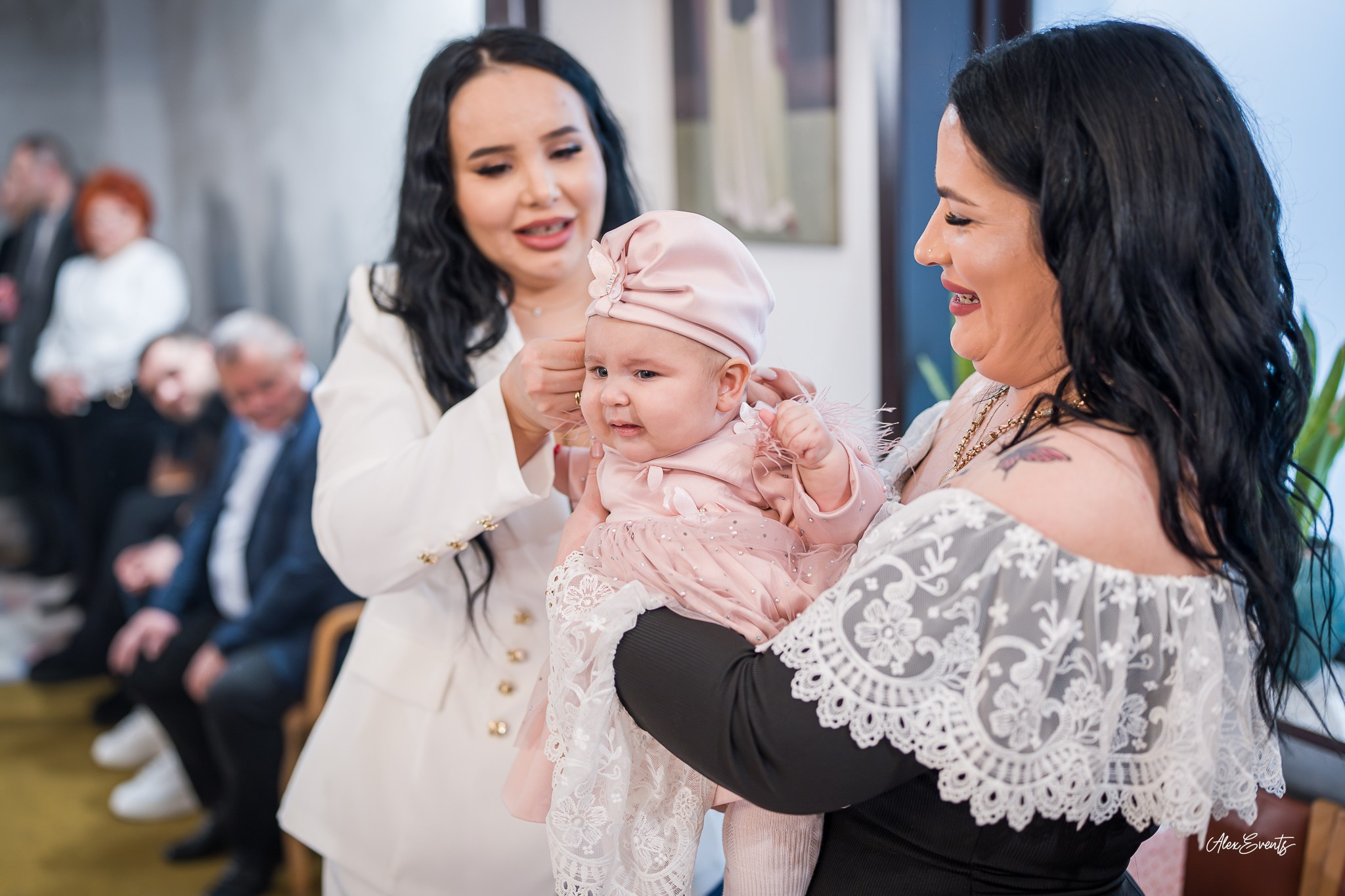 Fotograf Botez Roman Danemarca la biserica romaneasca din Agerbæk| Alex Events. AlexEvents Fotograf / Videograf de evenimente Danemarca DK Horsens, Arhus, Odense, Vejle.Nunta, botez, foto-studio