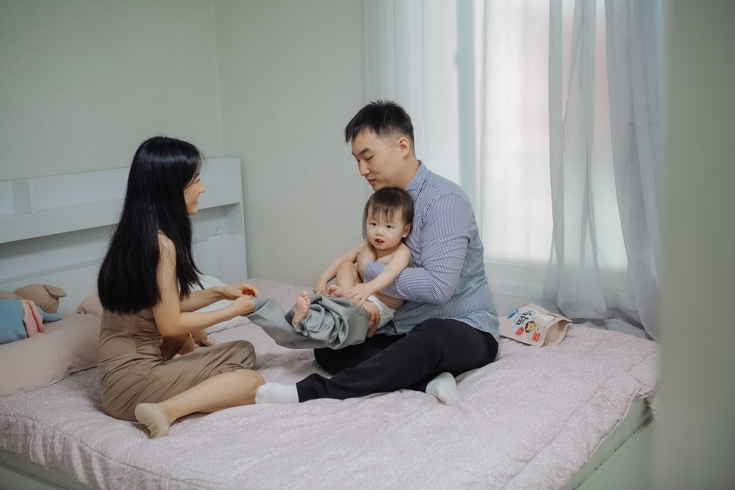 Тео дома и в ресторане. Фотограф беременности, ньюборн и годовасиков в Корее Жанна Хан