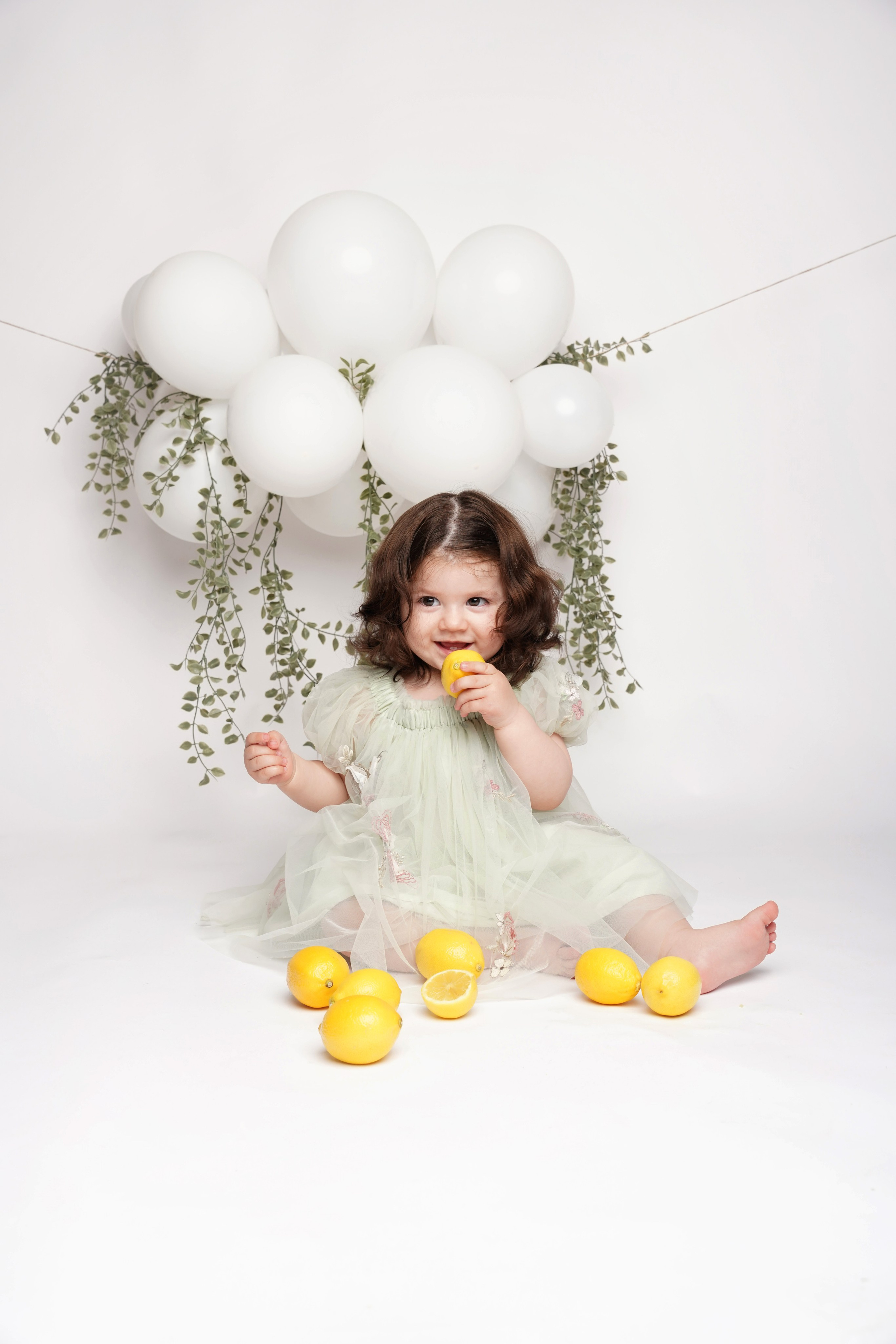 Fotografin für Kindershooting und CakeSmash in Augsburg. Neugeborenenfotografin und Retoucher in Augsburg Nastassia Schneider