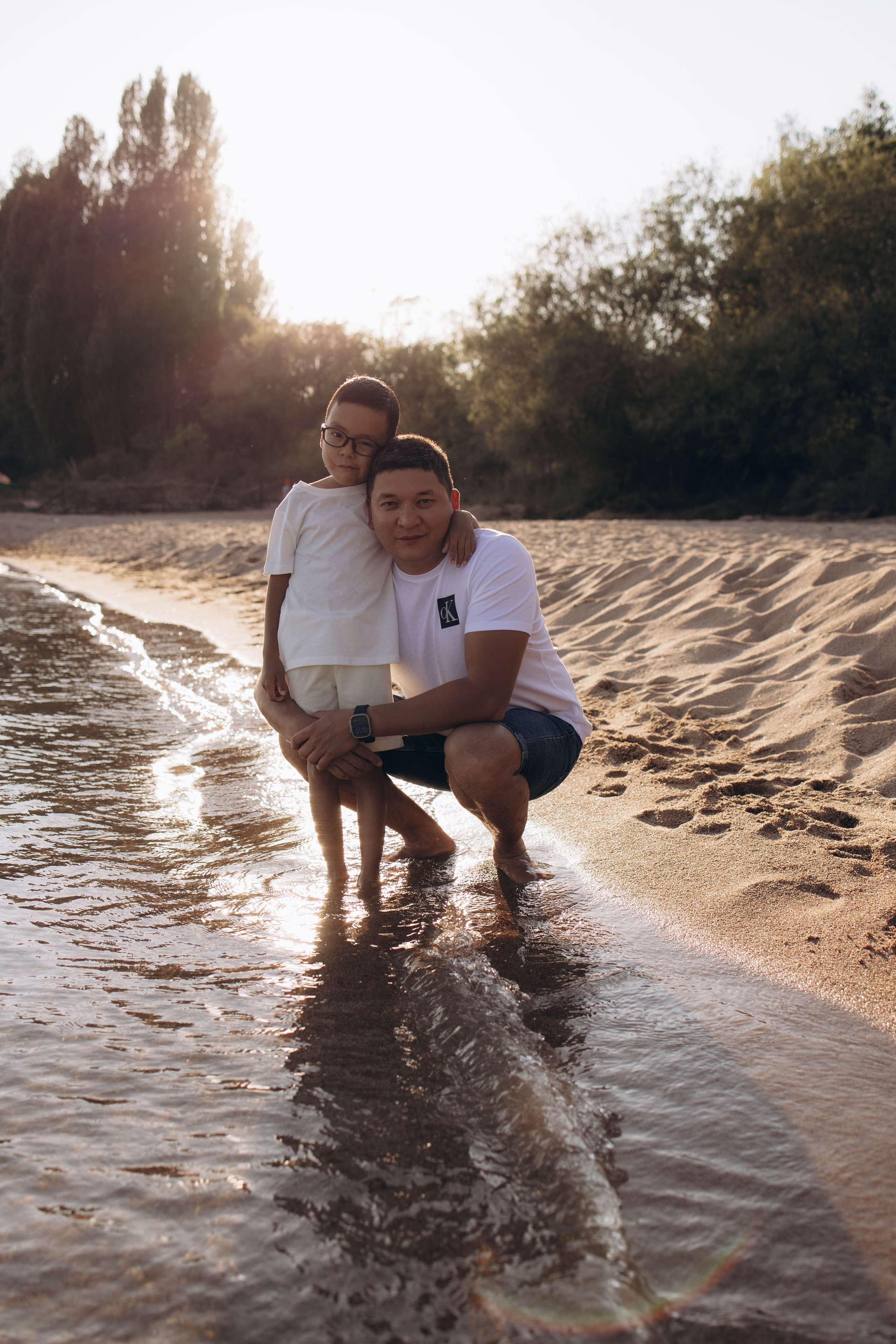 Family at Sunset. Фотограф родов, семей и новорожденных малышей в Дубае
