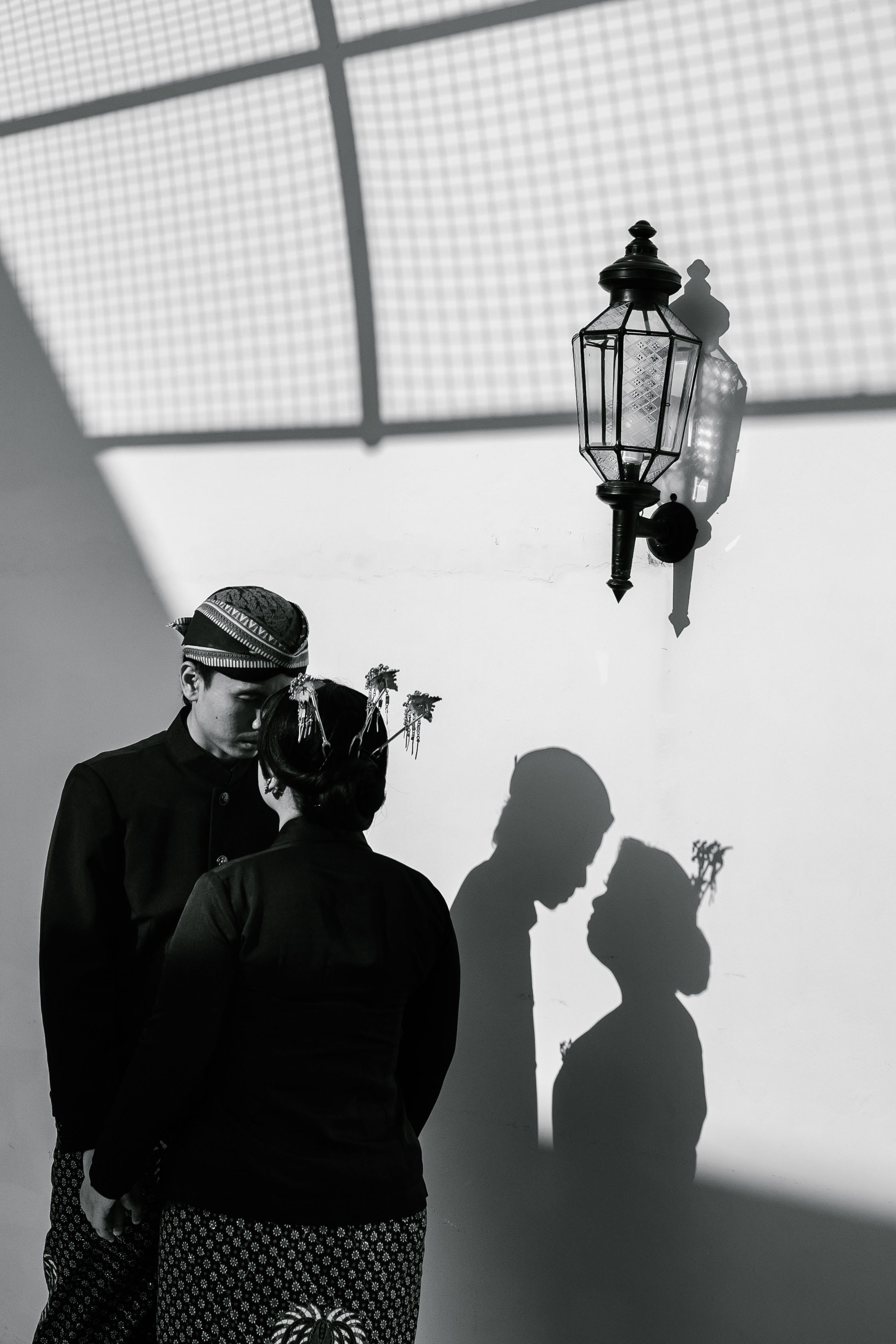 Prewedding Photo Shoot with Javanese style. Female Photographer in Bali