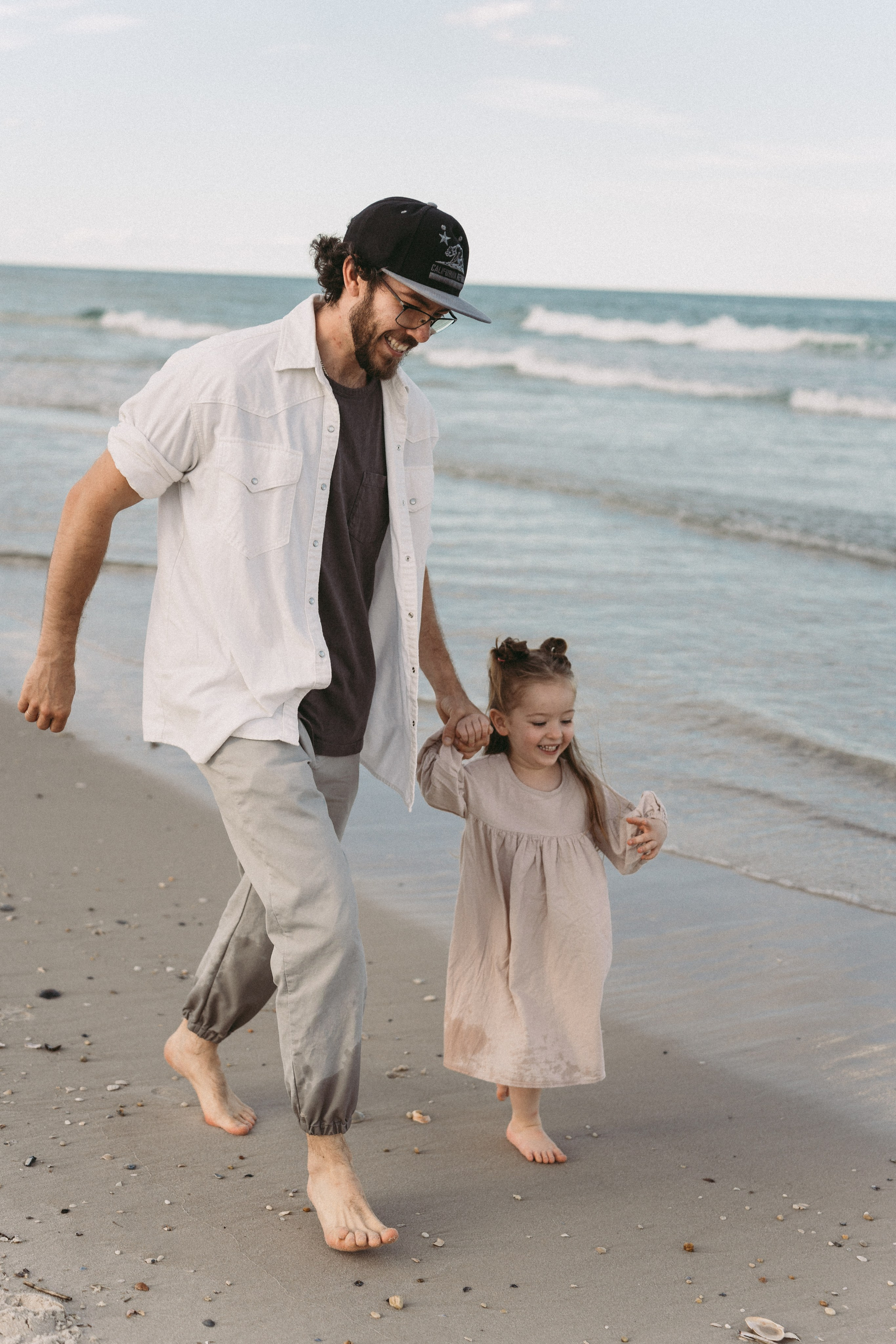 Beach Toddler Photography – Playful & Candid Memories. Alisa Tant — Family and newborn photographer Bucks County, Montgomery county, Philadelphia, NJ
