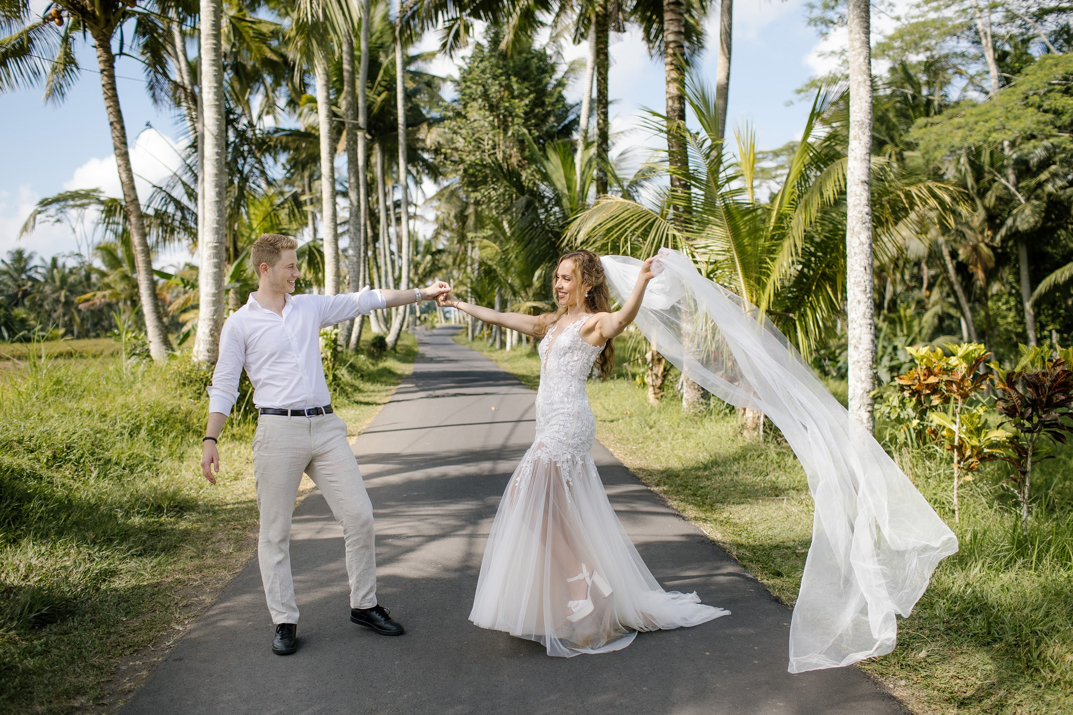 Waterfall wedding. Get.it.feel — Aesthetic Photography and Videography