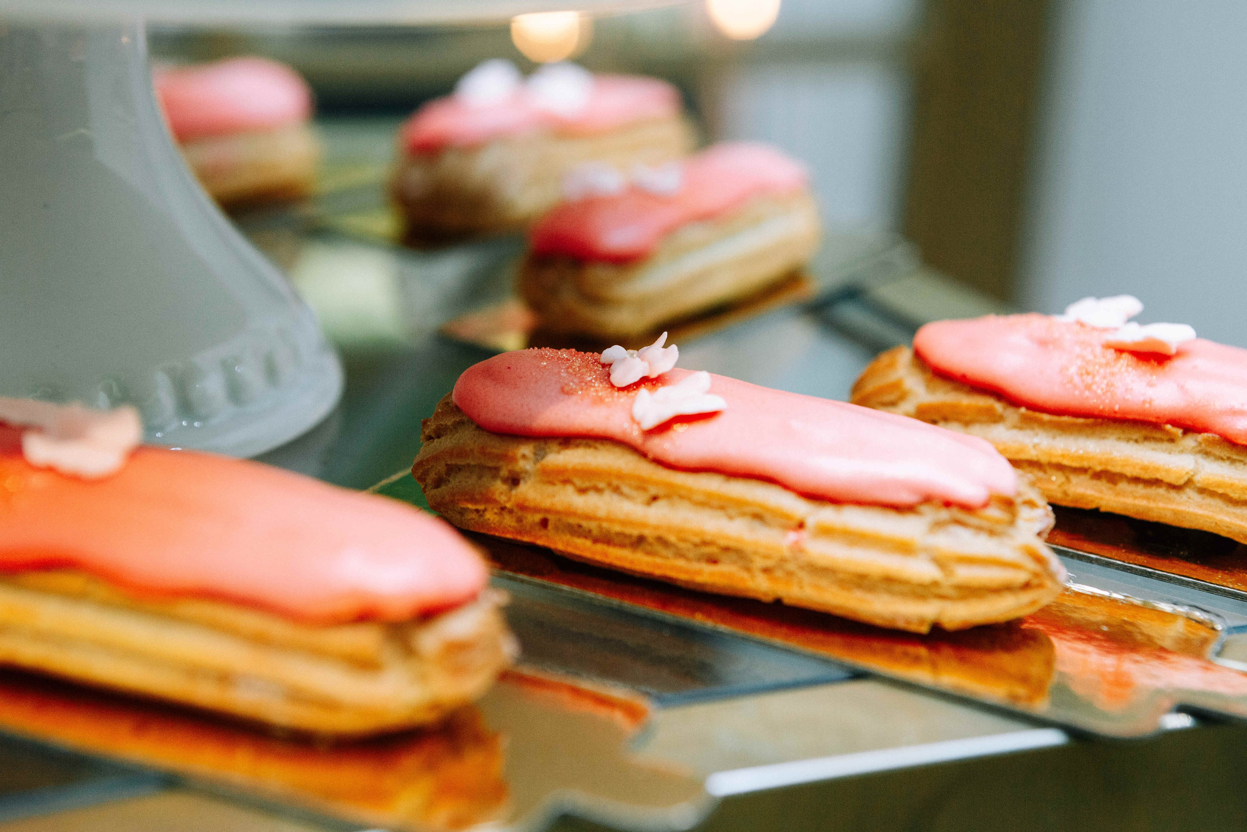 PARTY IN A RESTAURANT WITH THE WHOLE FAMILY. Https://shi-photo.com/