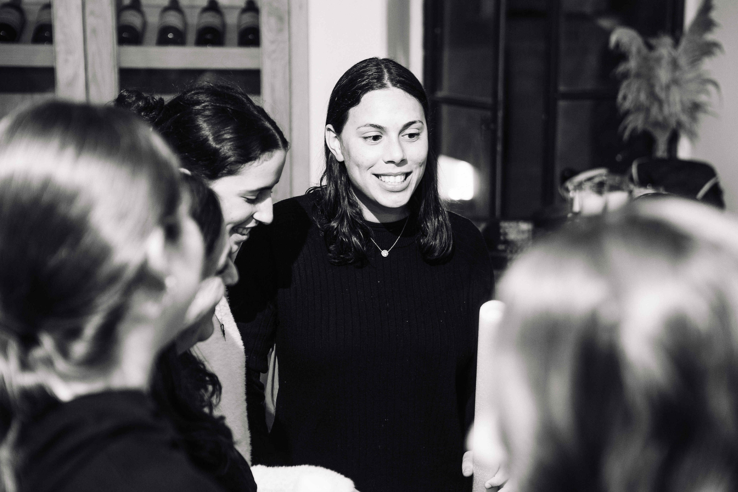 PARTY IN A RESTAURANT WITH THE WHOLE FAMILY. Https://shi-photo.com/