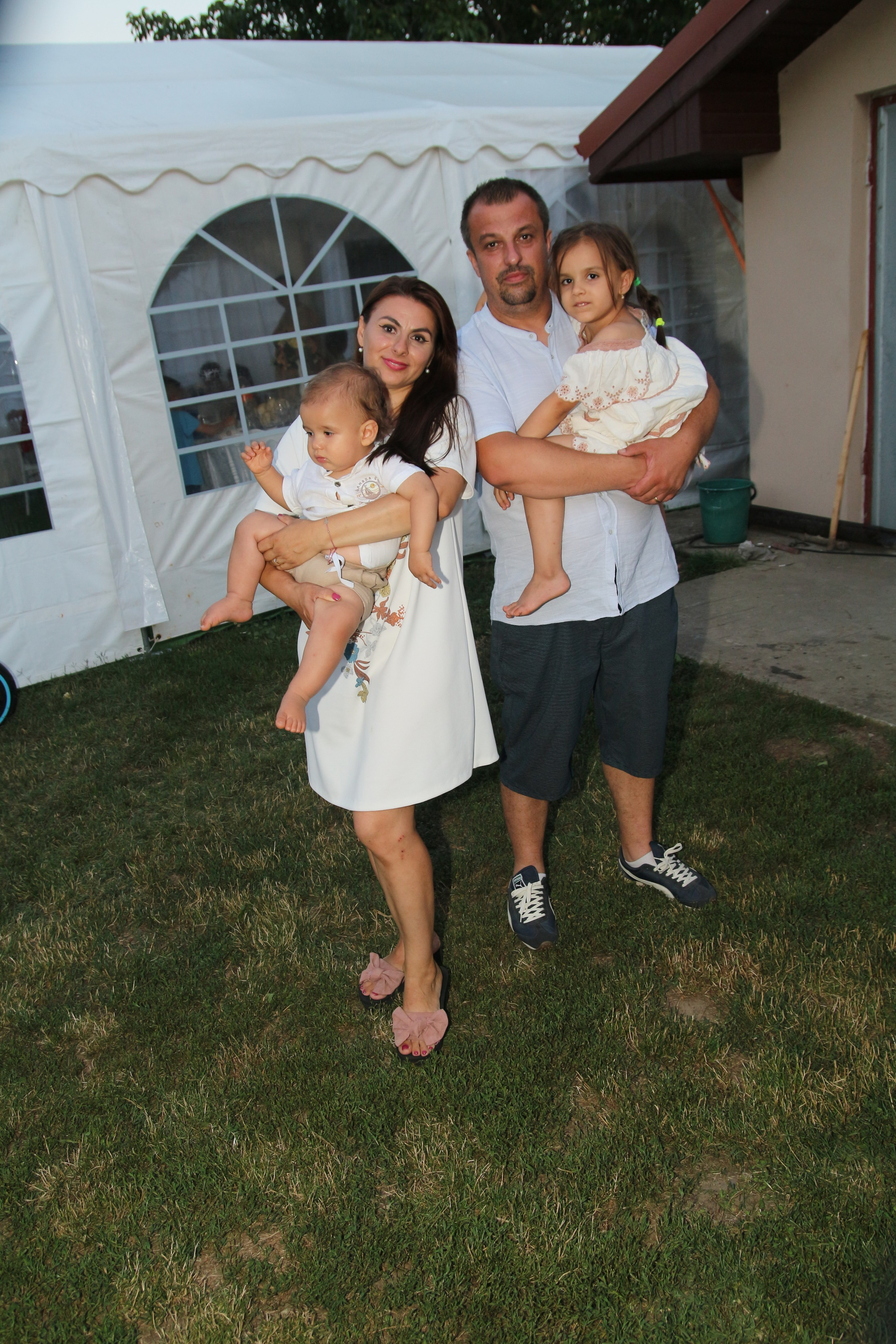 BYZO MEDIA. PETRU BYZO - family and children photographer in ROMANIA