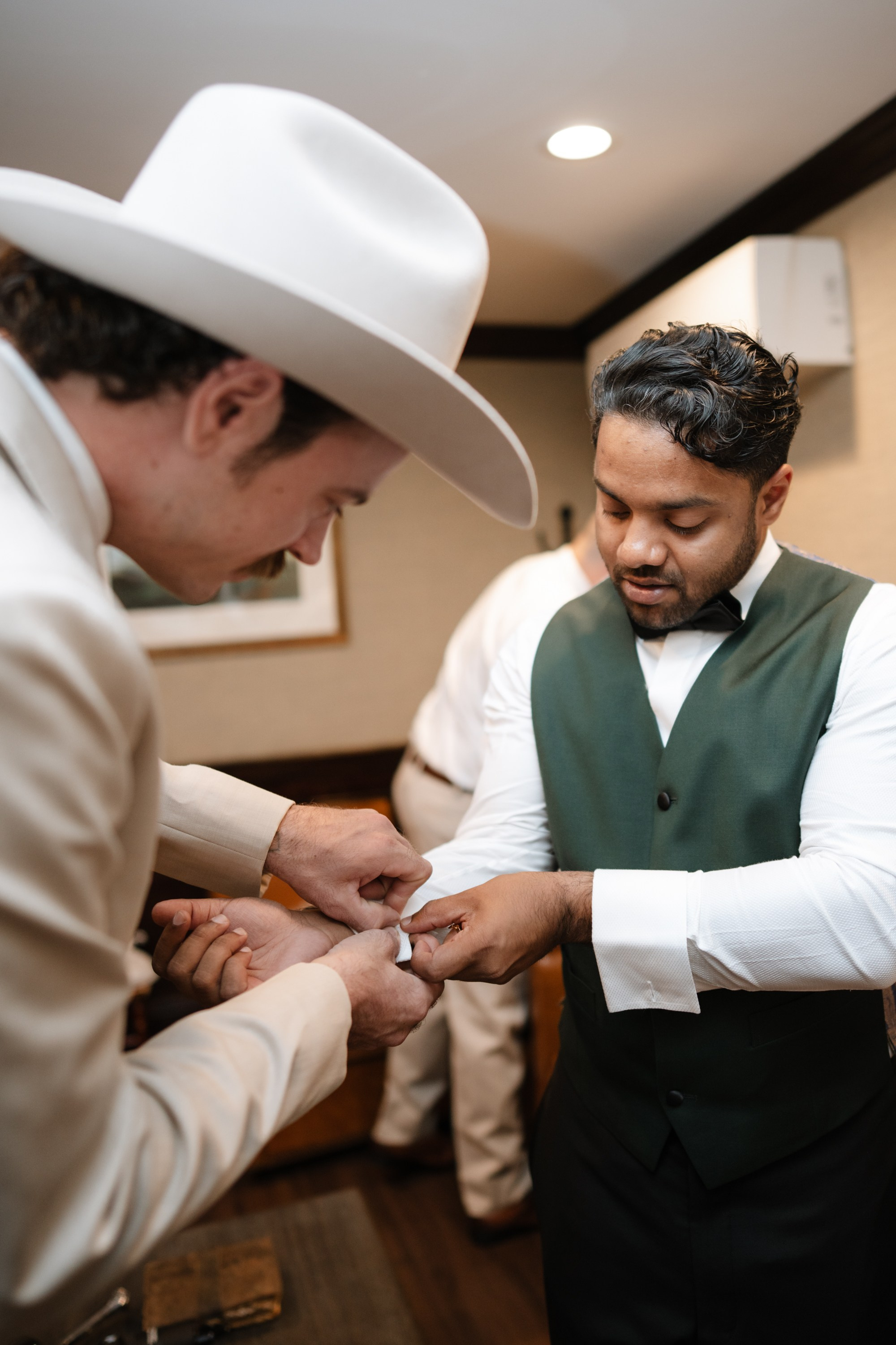 Oct 2025- Hanna and Johnathan’s wedding. Portrait and wedding photographer in New York