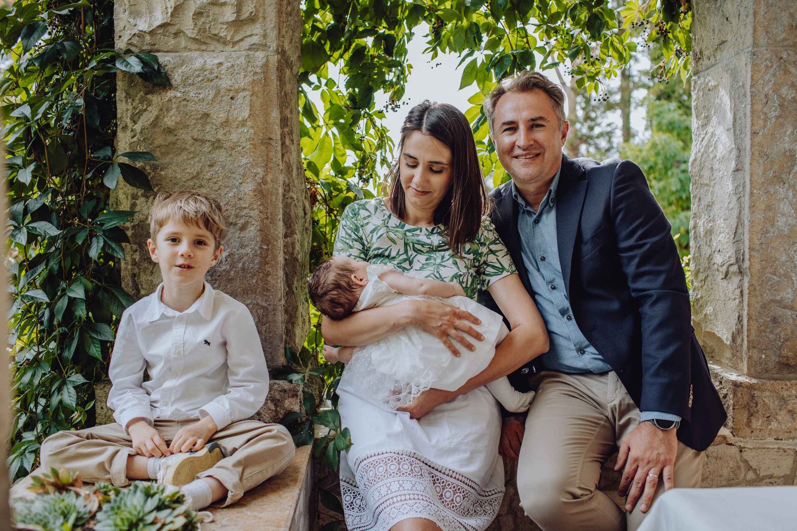 Ana. Wedding & couple photographer from Romania Rut Vetan