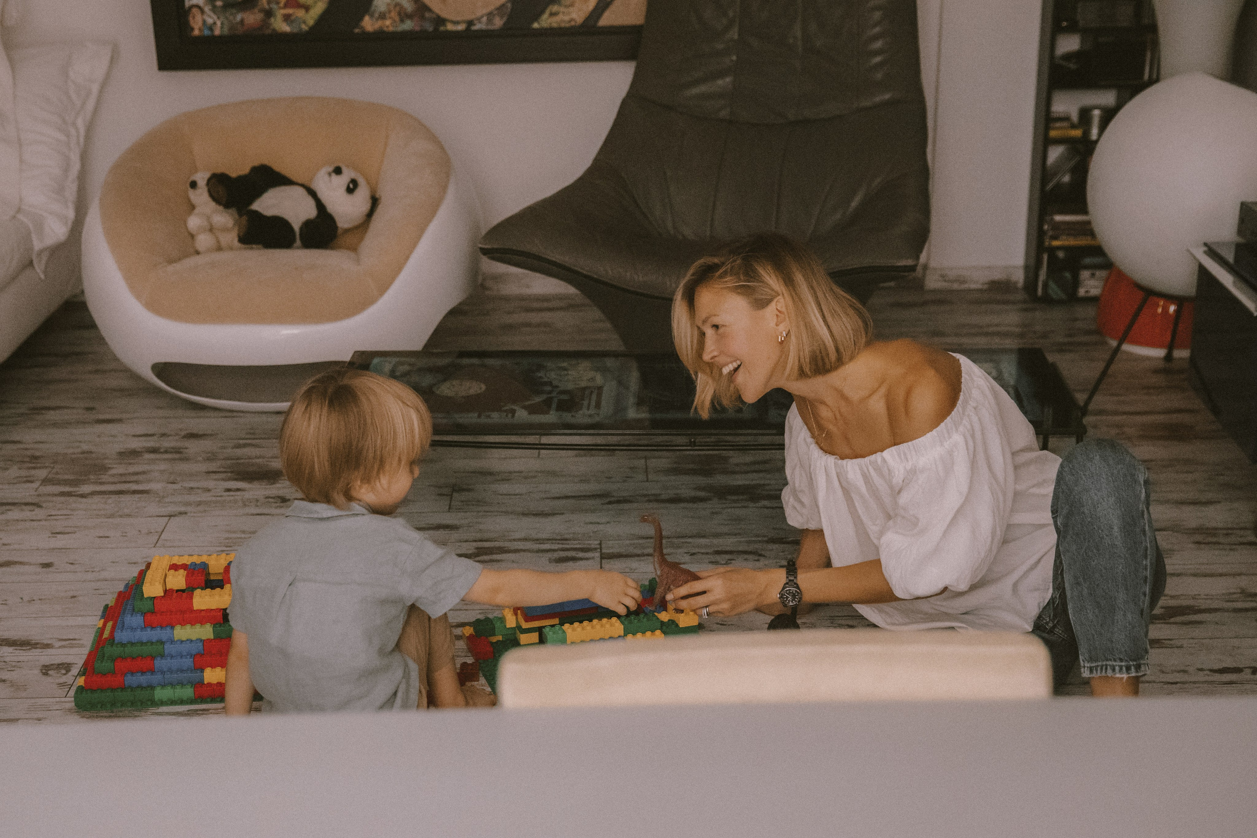 Family At Home Photoshoot in Paris | Natural Lifestyle Photography. Paris Wedding Photographer