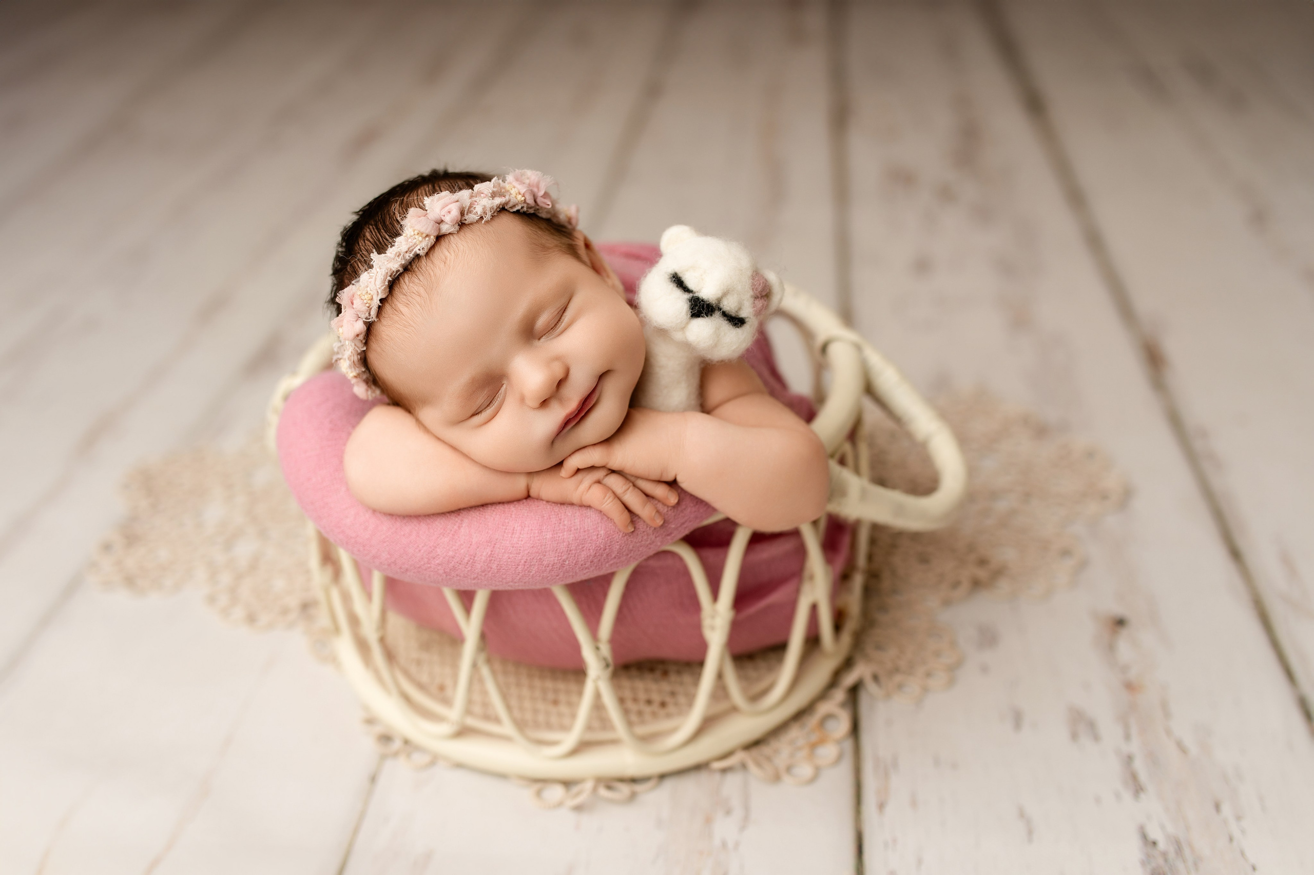 Esu Aleksandra naujagimių ir kudikių fotografė iš Vilniaus