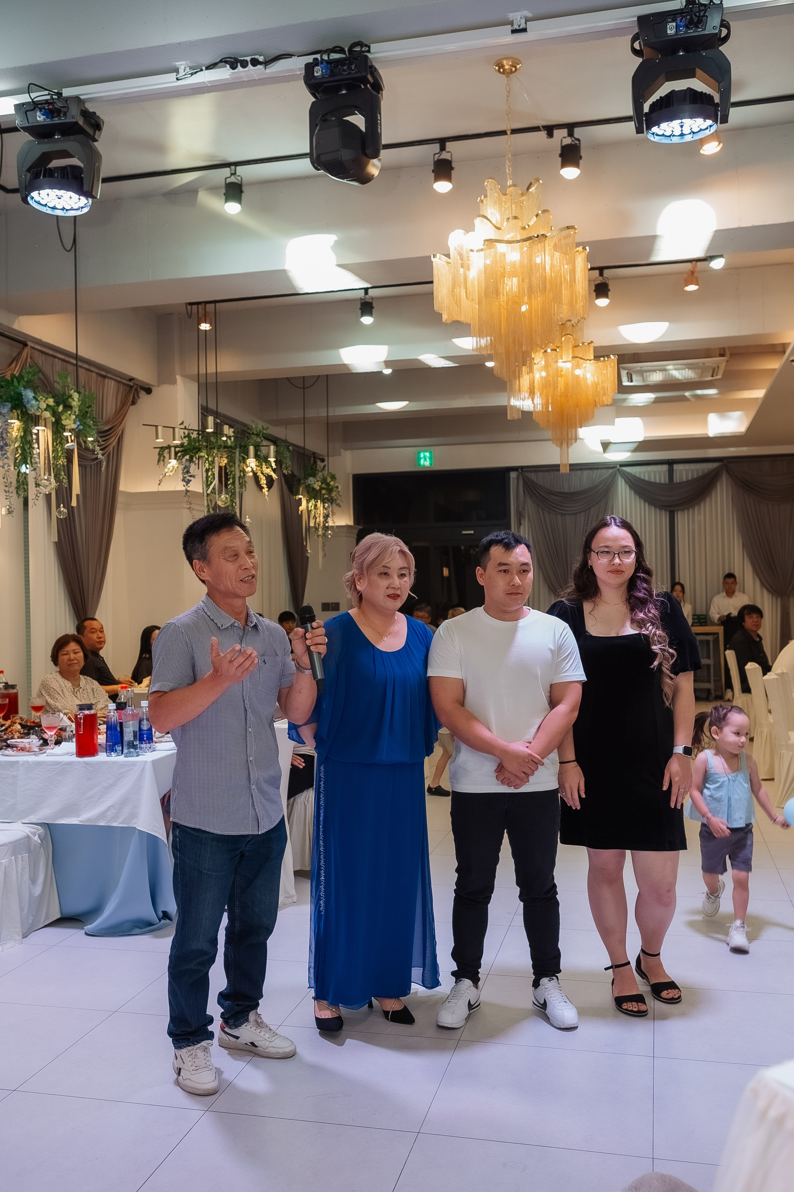 Тео дома и в ресторане. Фотограф беременности, ньюборн и годовасиков в Корее Жанна Хан