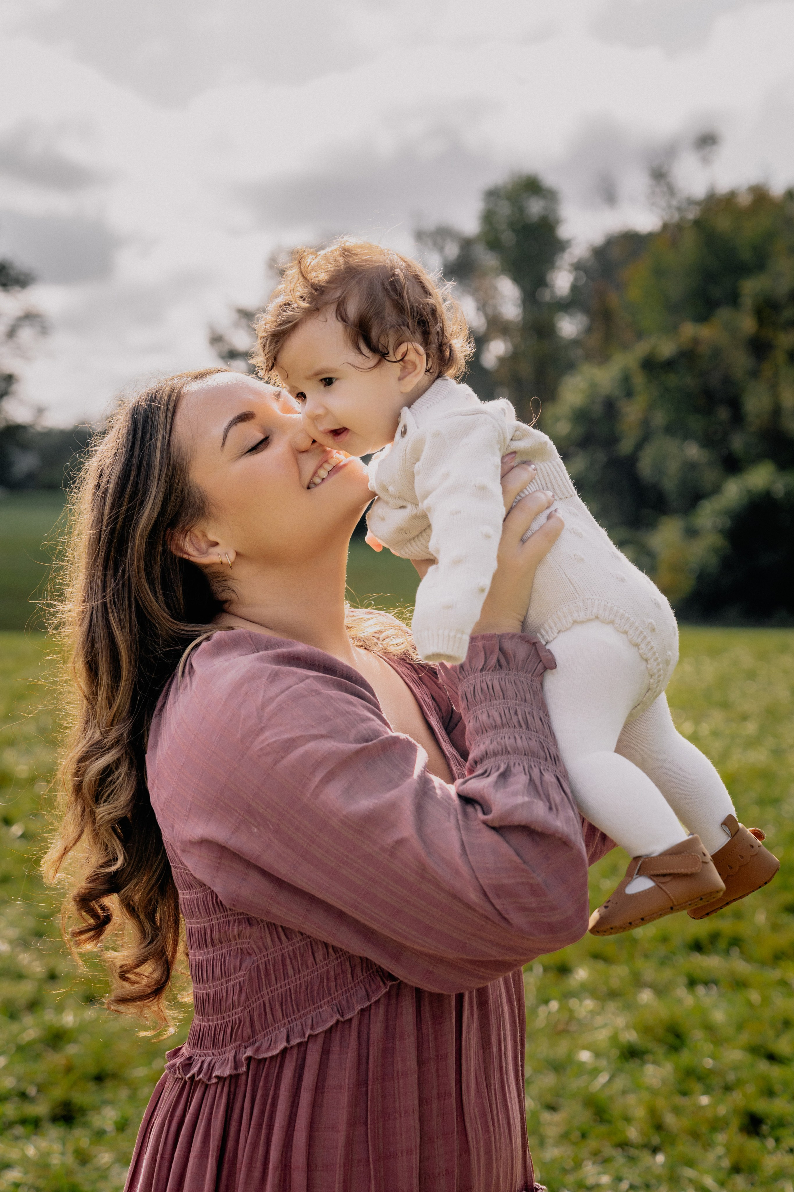 Outdoor Family Photography – Natural & Relaxed Portraits. Alisa Tant — Family and newborn photographer Bucks County, Montgomery county, Philadelphia, NJ