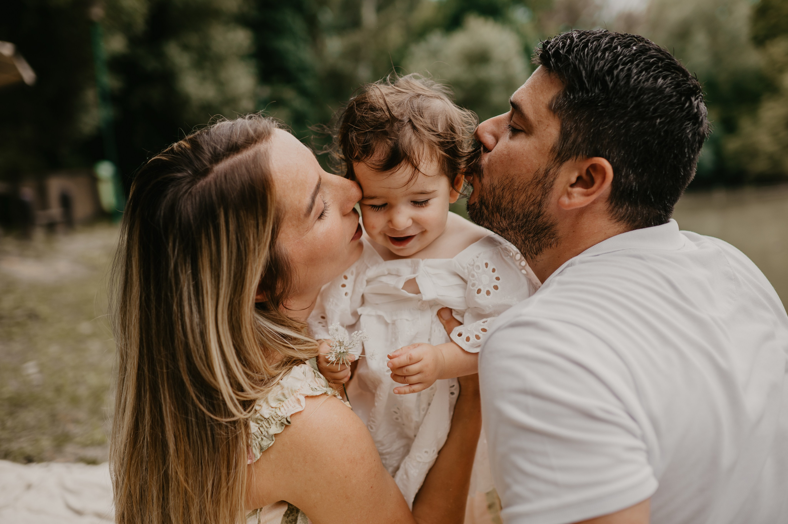 Ada Safari. Ana Sladojevic